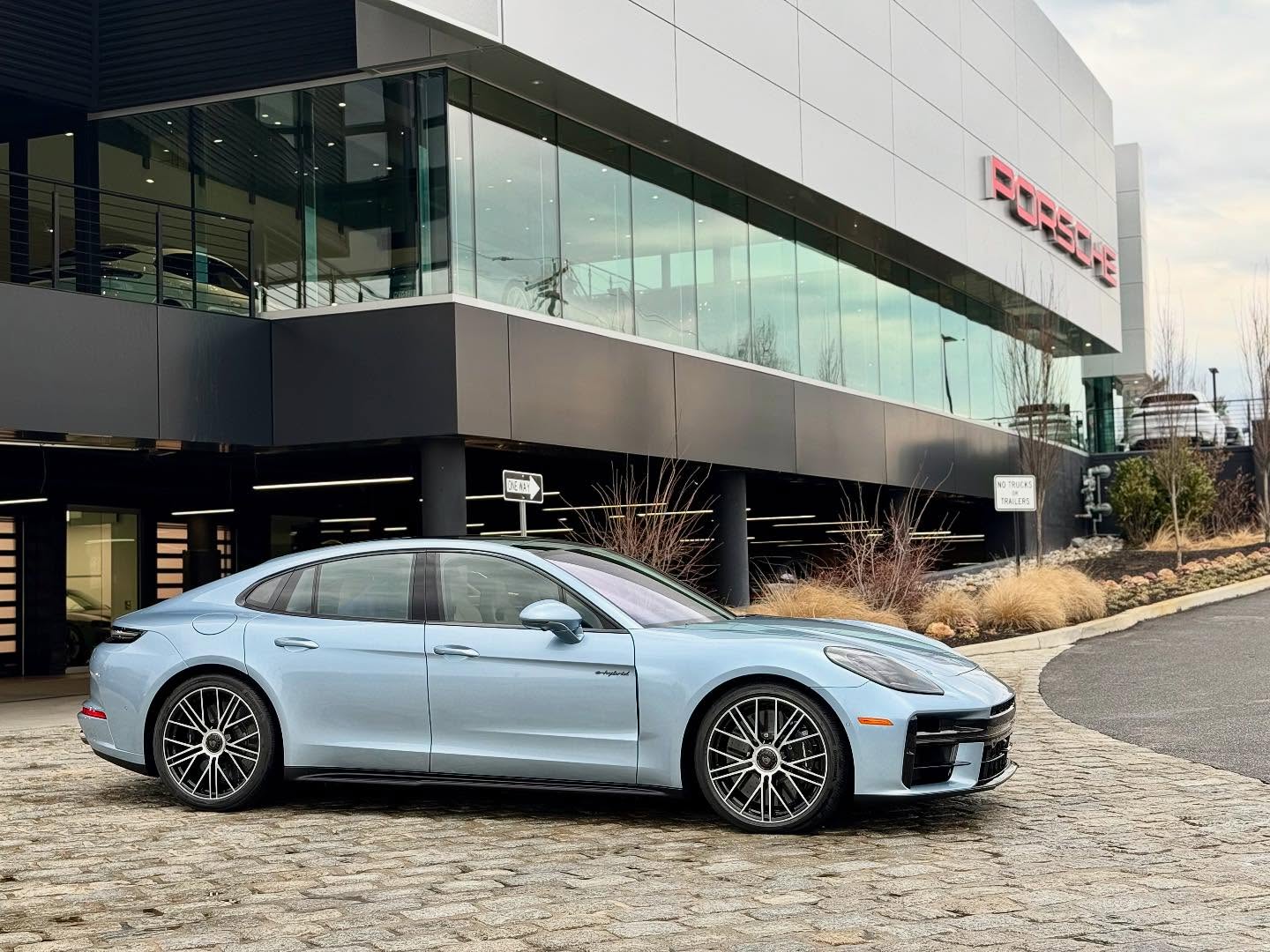 2025 Porsche Panamera Turbo S in Fountain Blue Metallic
