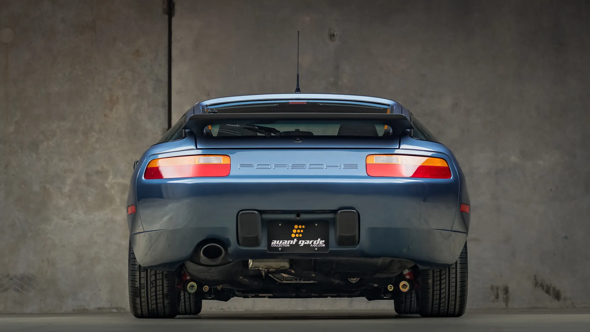 1989 Porsche 928 S4 in Dove Blue Metallic