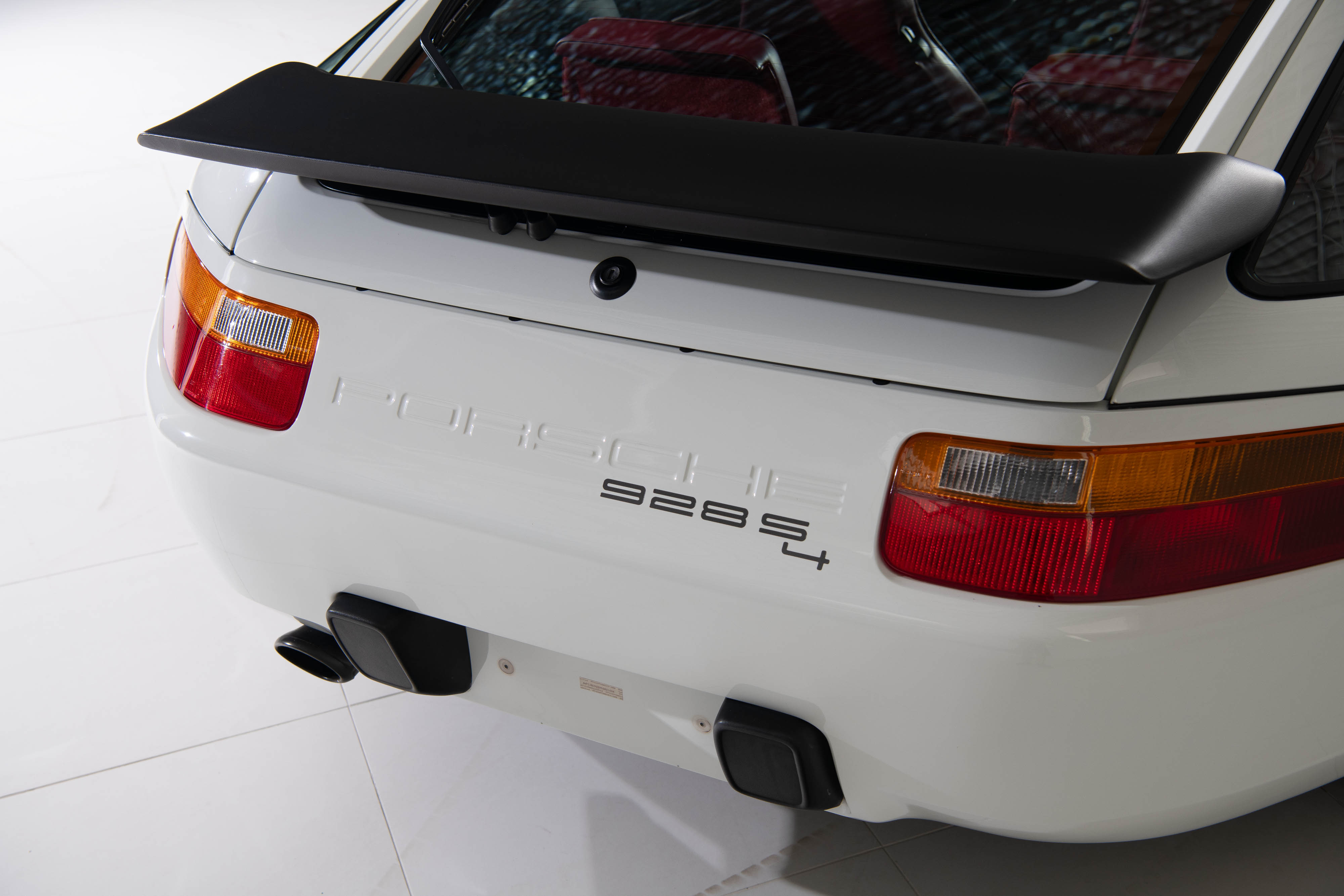 1987 Porsche 928 S4 in Grand Prix White