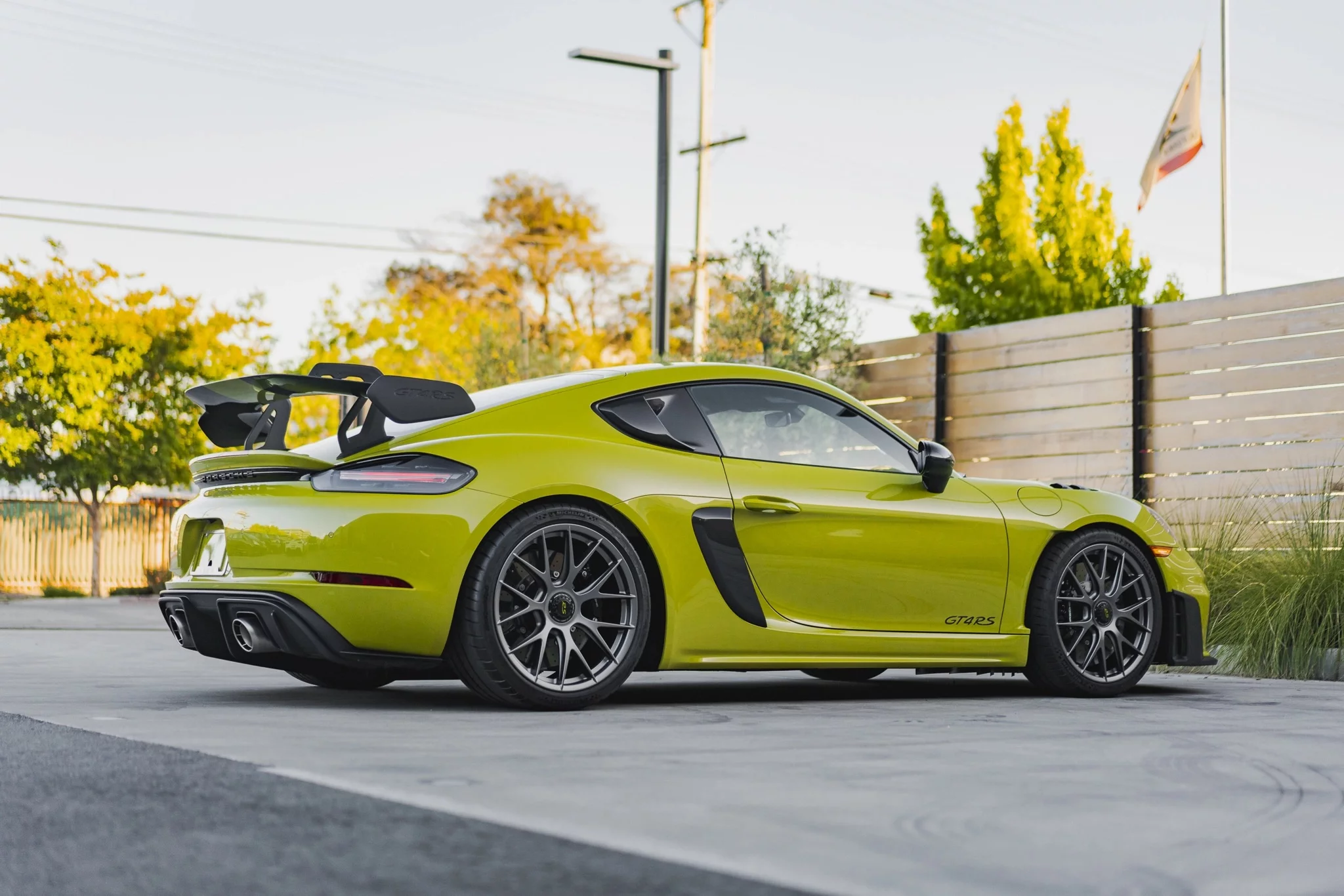 2024 Porsche 911 GT3 RS in Linden Green