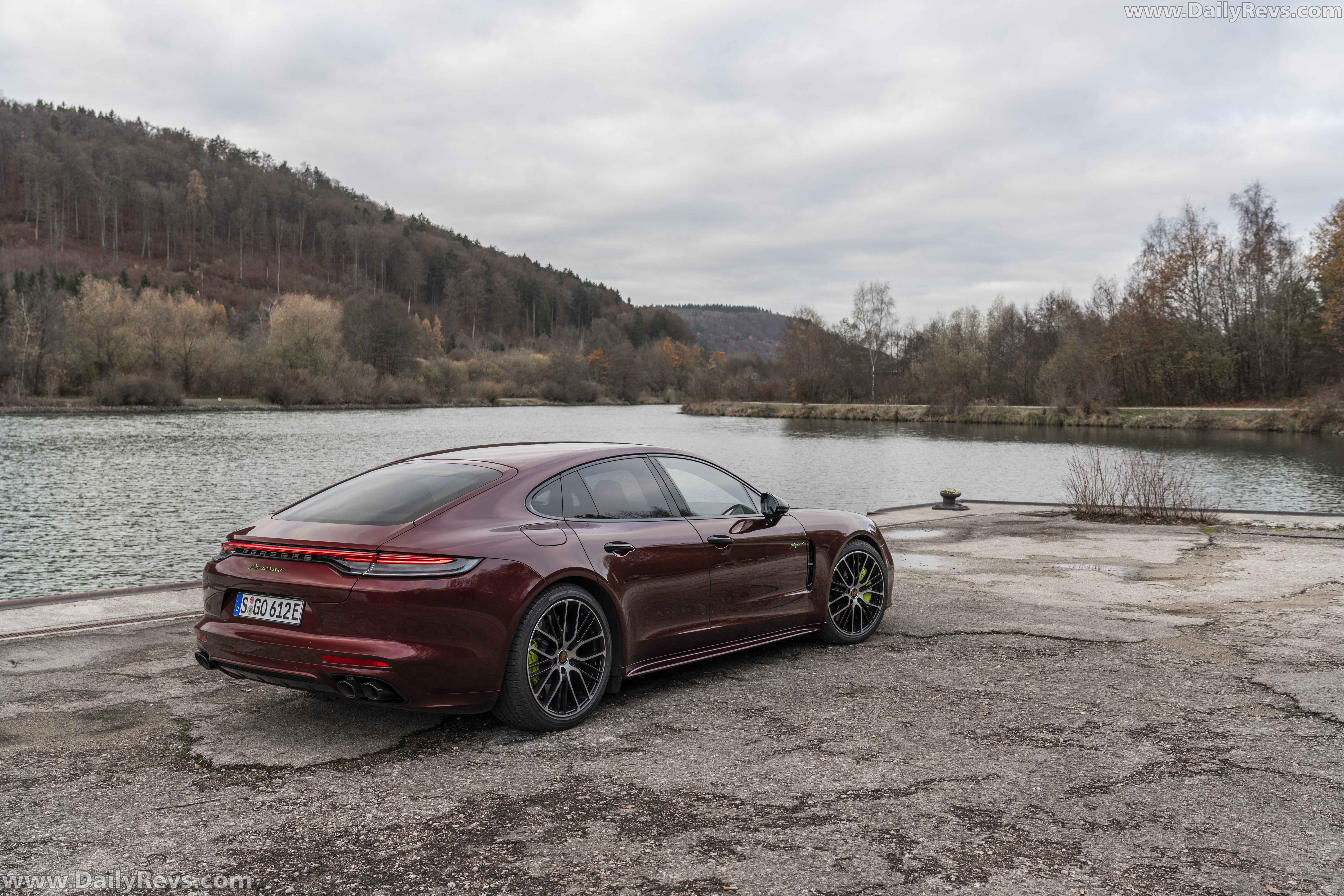 2021 Porsche Panamera 4 E-Hybrid in Cherry Metallic