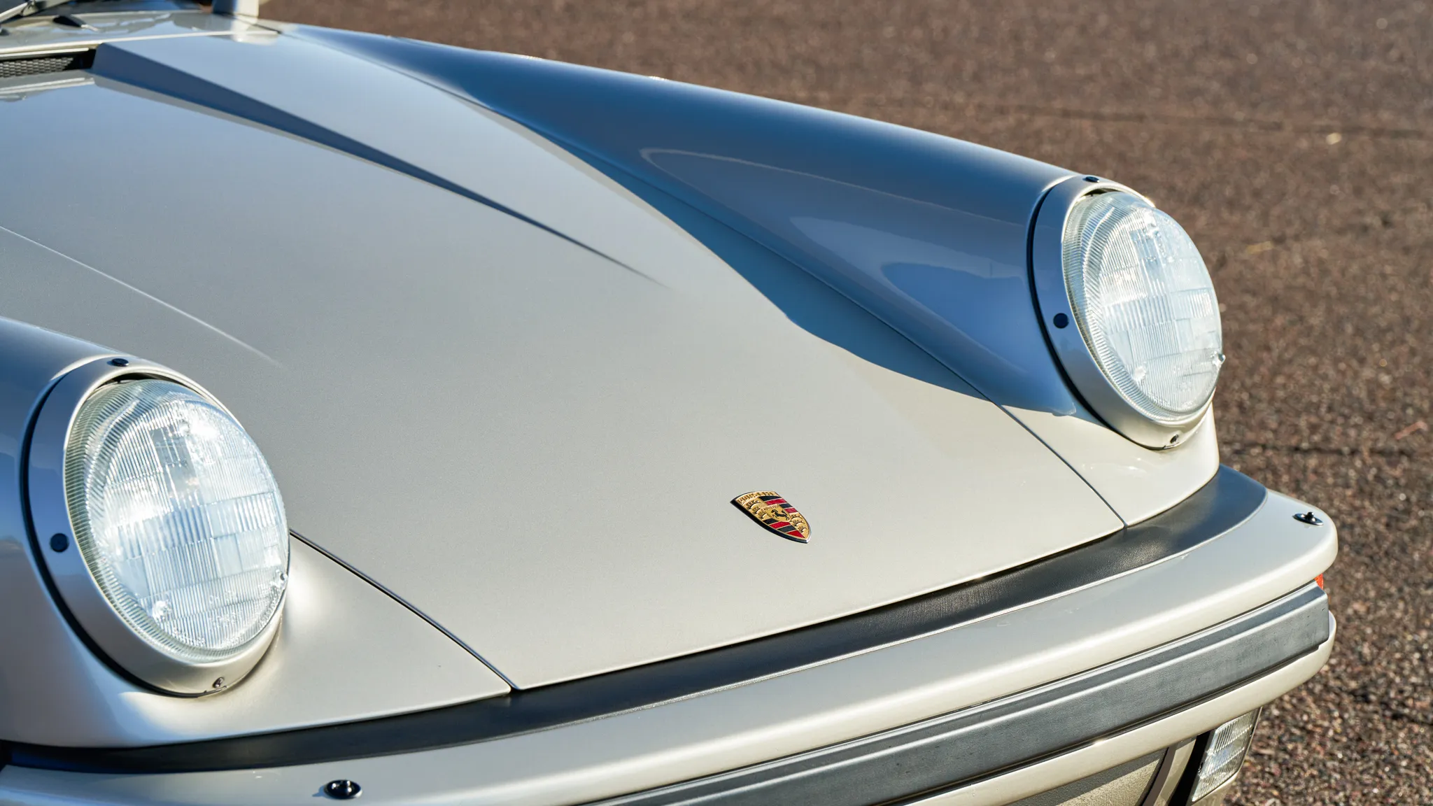 1989 Porsche 911 Speedster in Linen Metallic