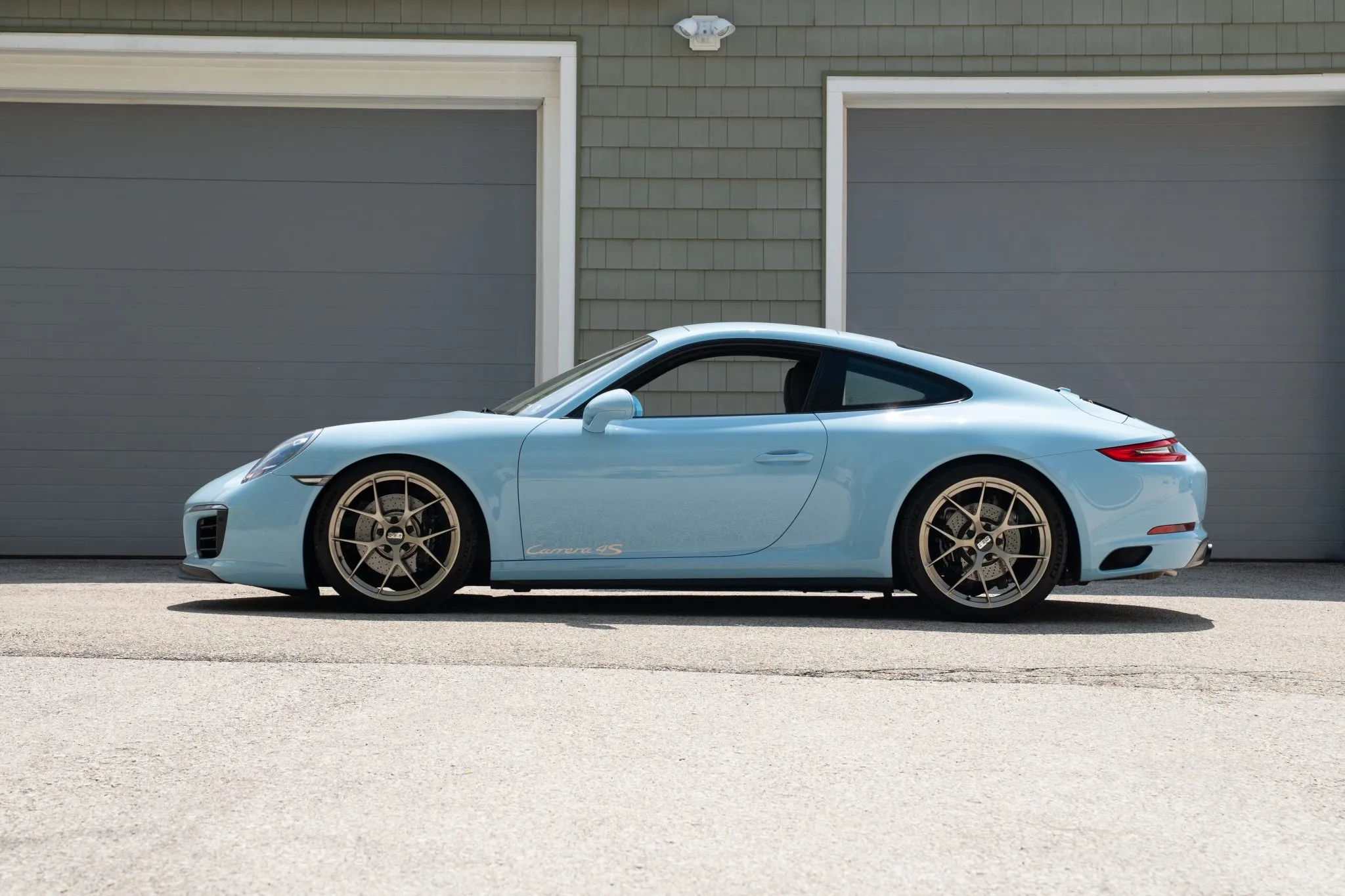 2018 Porsche 911 Carrera 4S Coupe in Gulf Blue