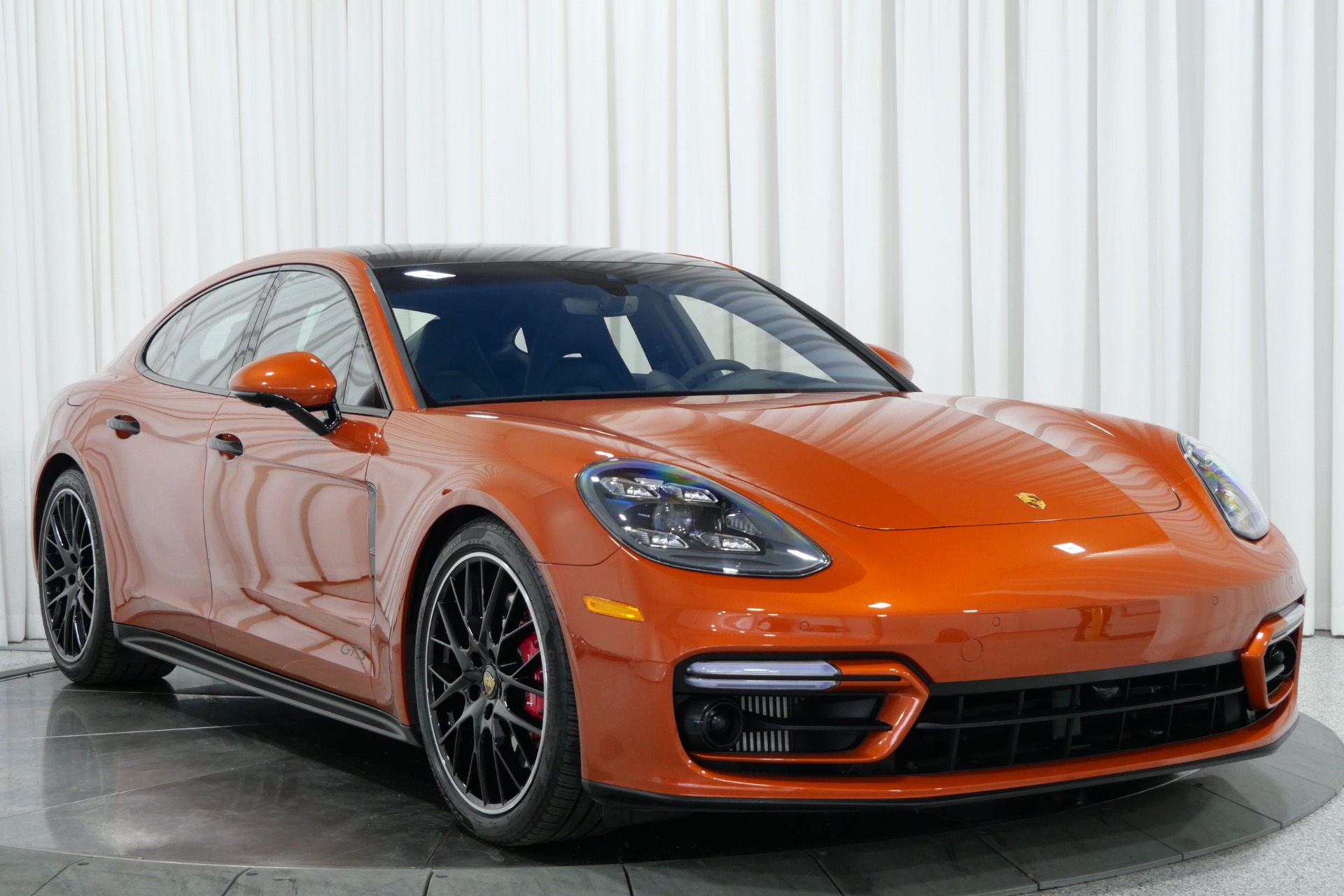 2022 Porsche Panamera GTS in Papaya Metallic
