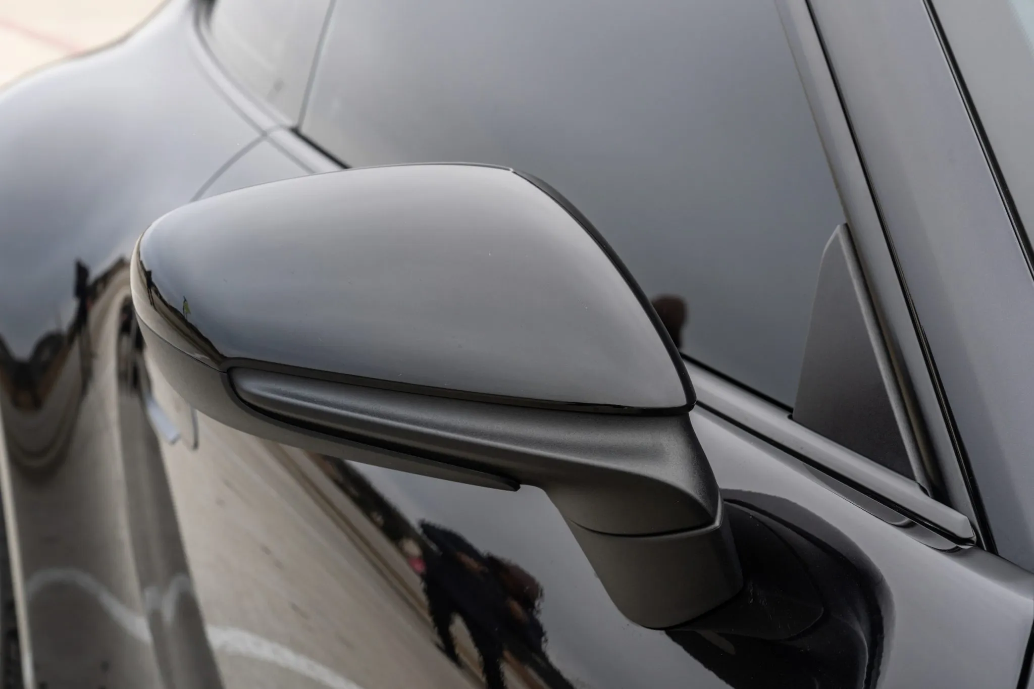 2020 Porsche 911 Carrera 4S Coupe in Jet Black Metallic