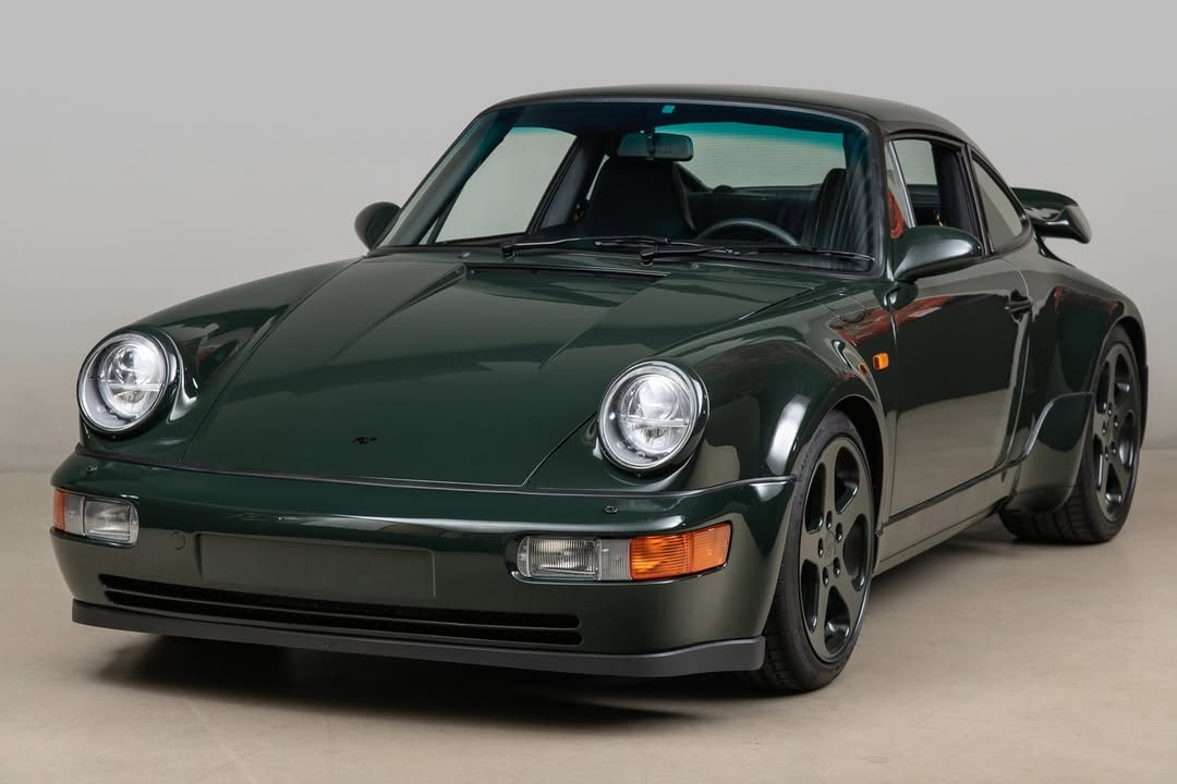 1994 Porsche 911 Carrera in Connaught Green