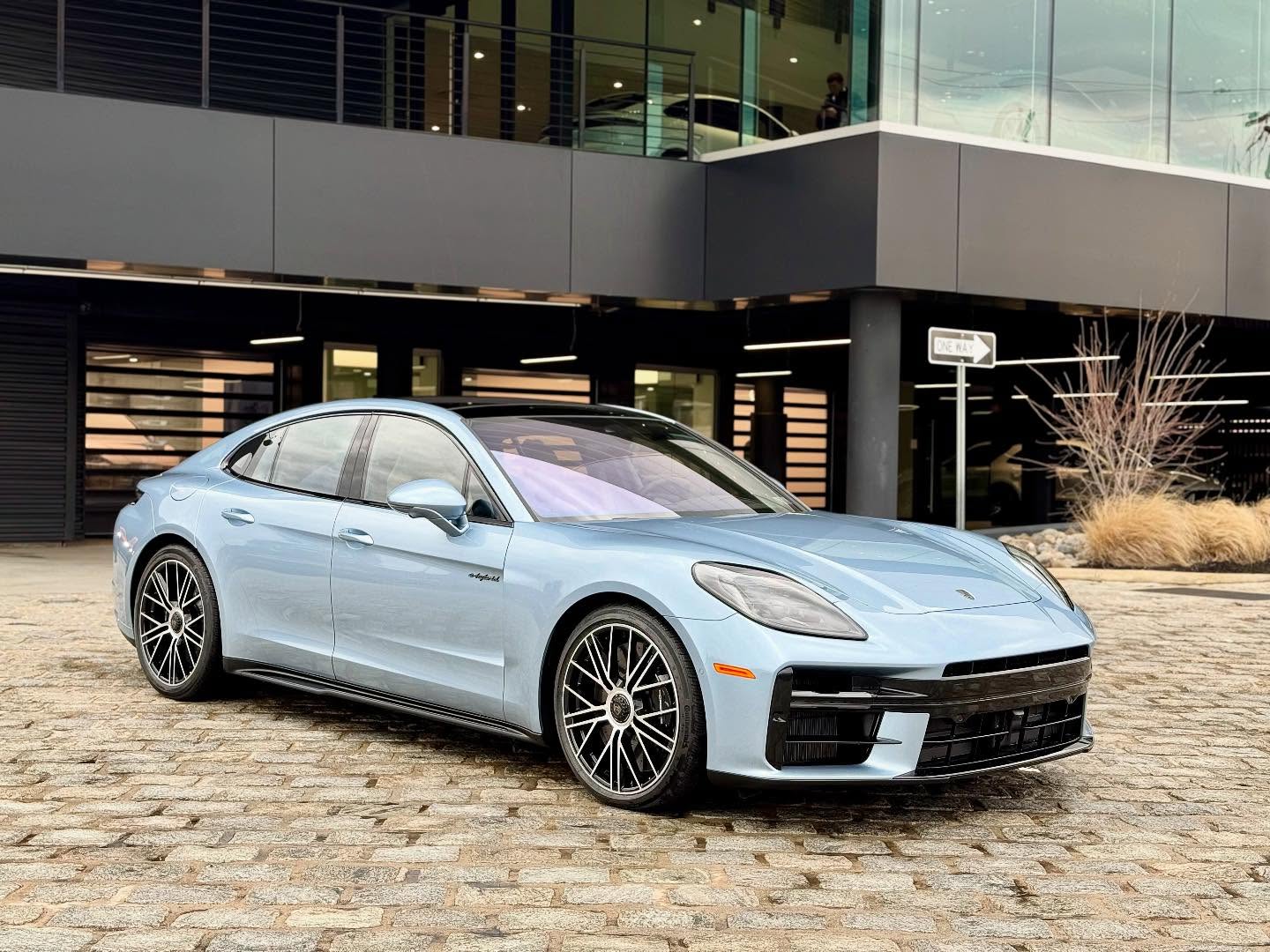 2025 Porsche Panamera Turbo S in Fountain Blue Metallic