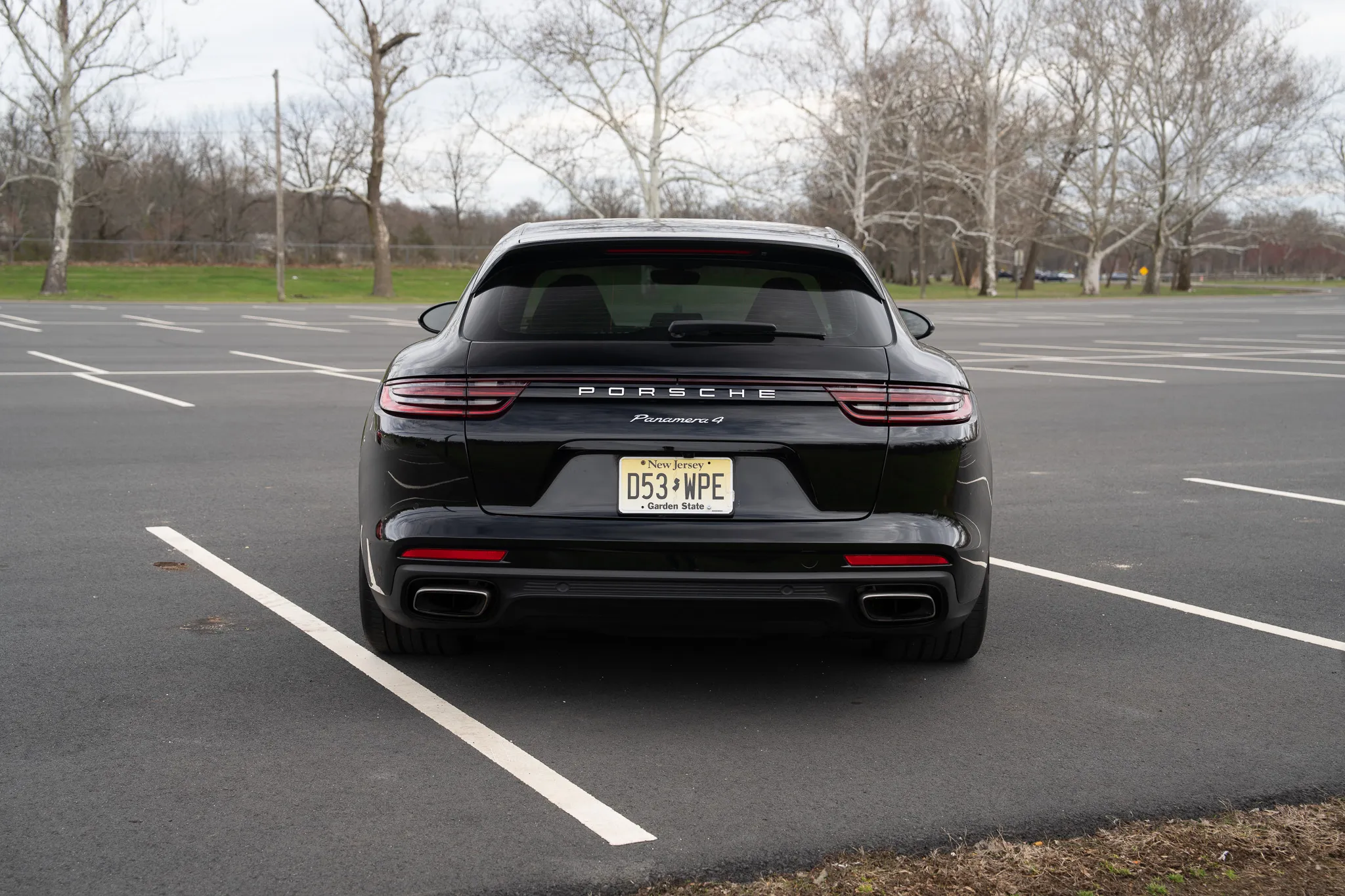2018 Porsche Panamera 4 Sport Turismo in Black