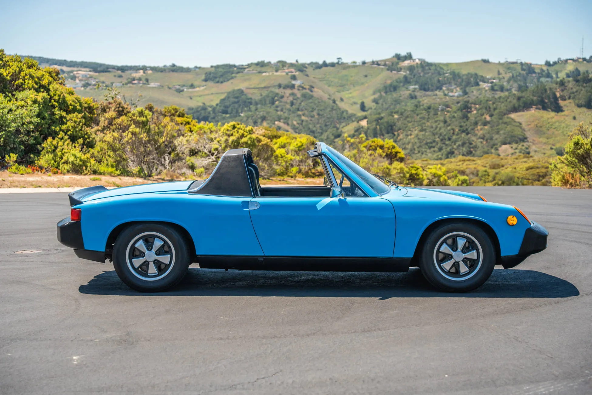1975 Porsche 914 in Laguna Blue