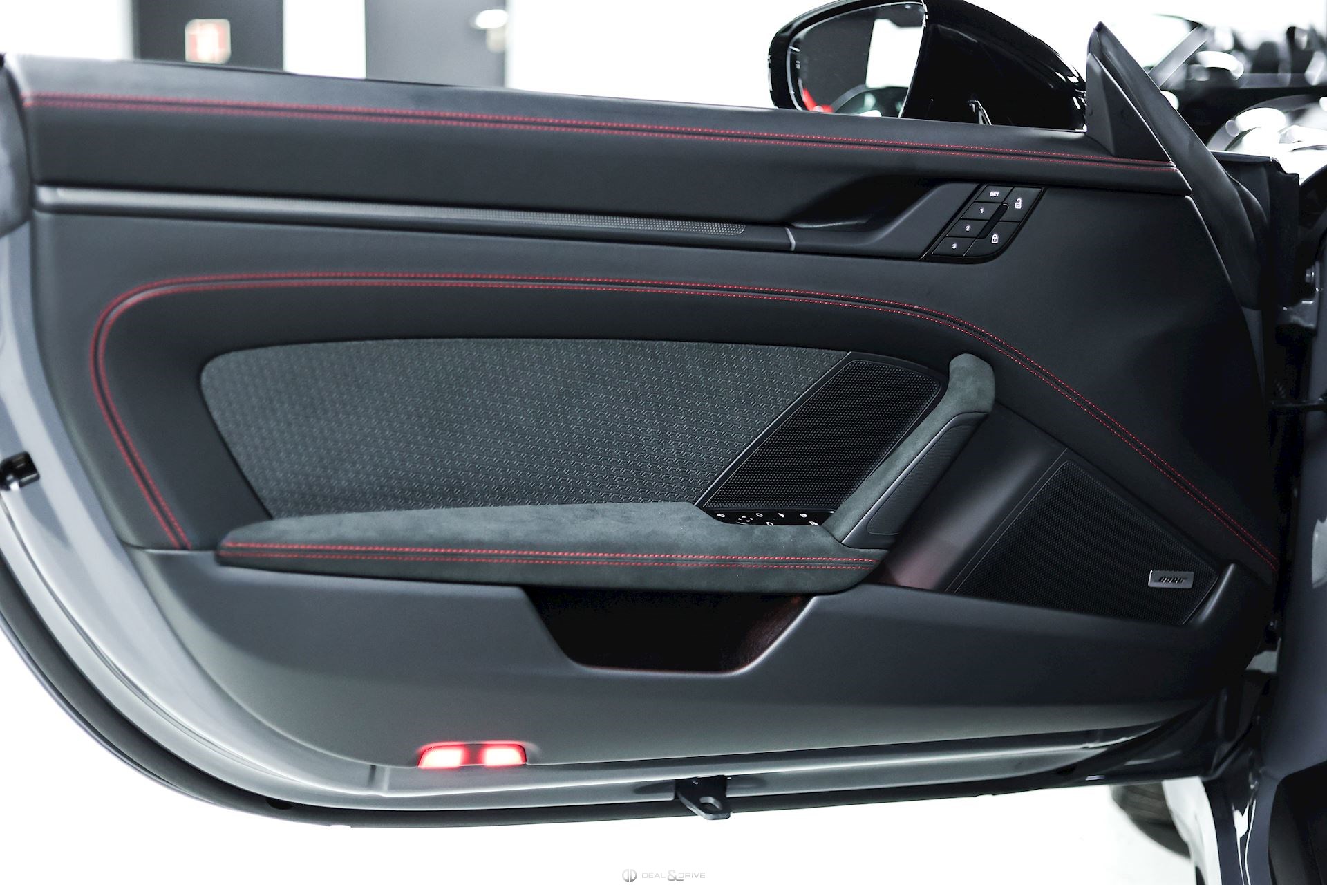 2025 Porsche 911 (992.2) CARRERA 4 GTS In Slate Grey Neo