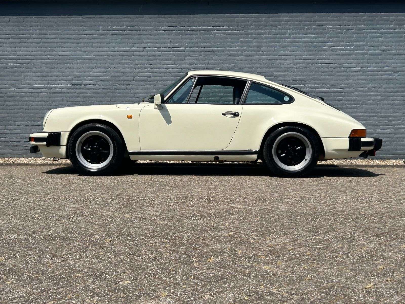 1981 Porsche 911 SC Coupe in Chiffon White