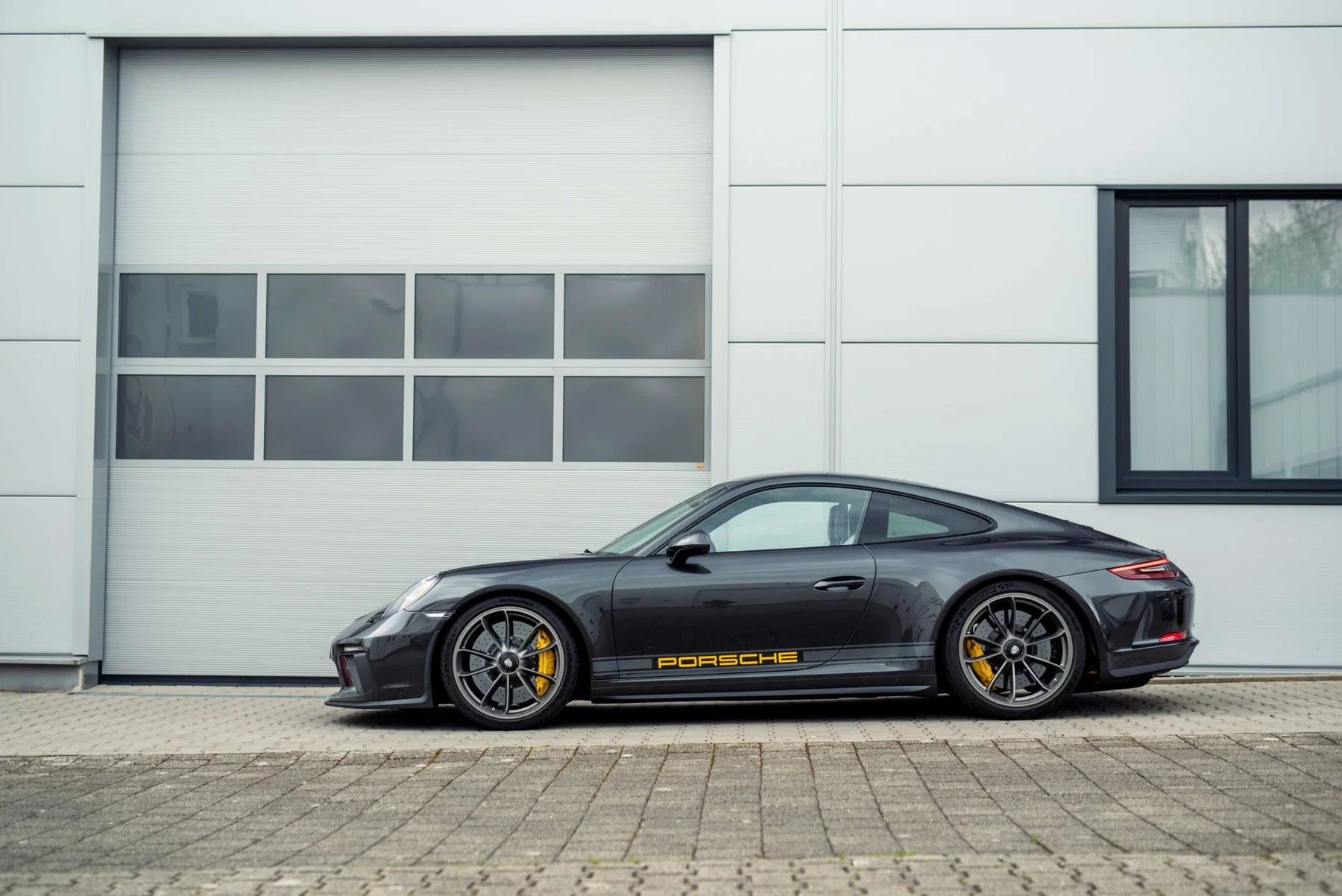 2018 Porsche 911 GT3 Touring in Grigio Granito Metallic