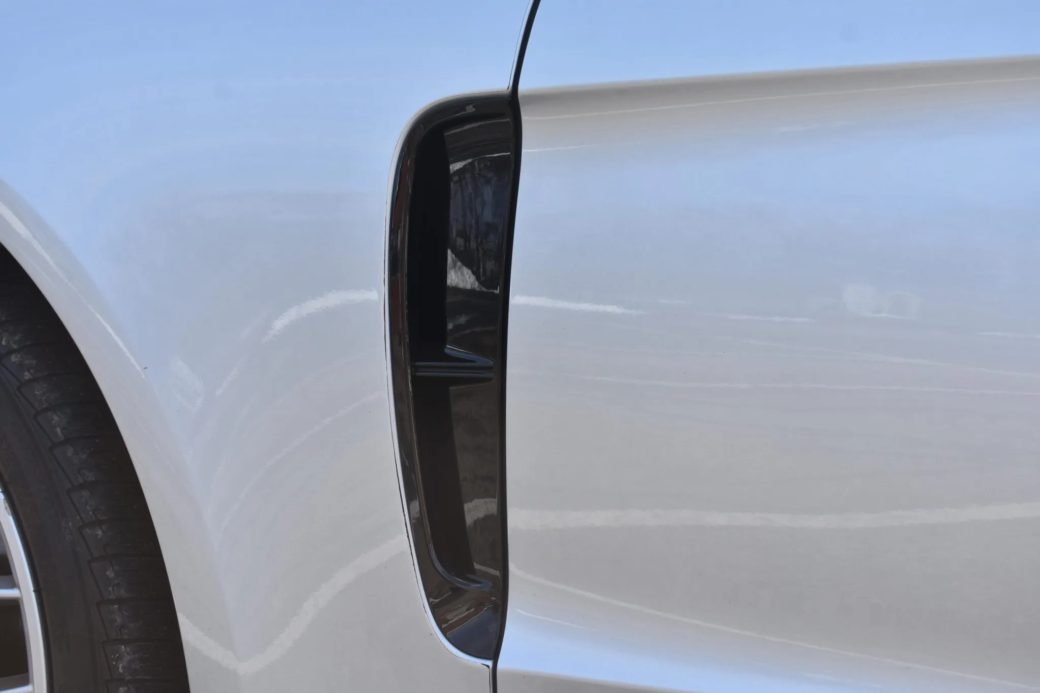 2018 Porsche Panamera 4S Sport Turismo in Rhodium Silver Metallic
