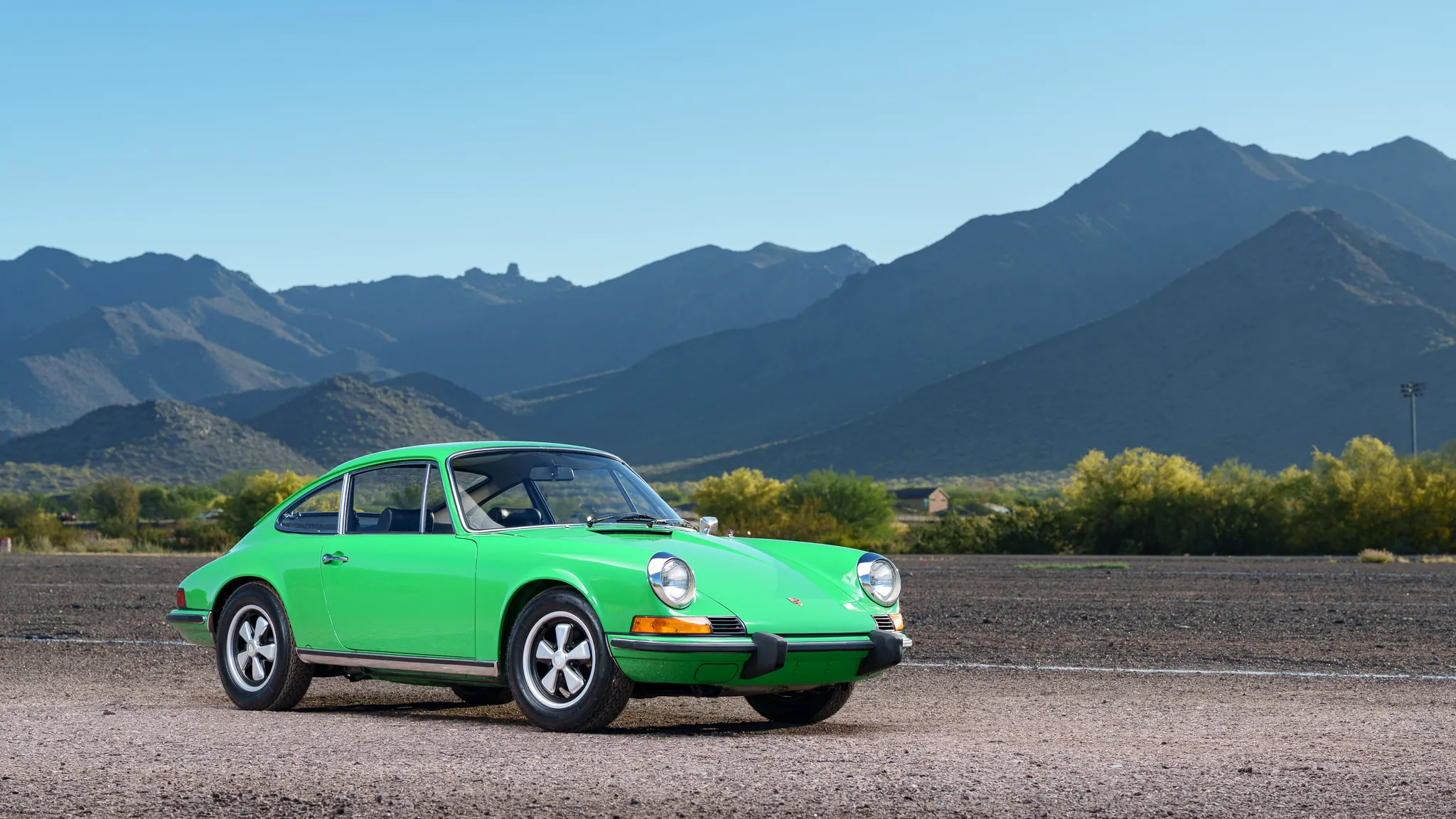 1973.5 Porsche 911T Coupe In Viper Green