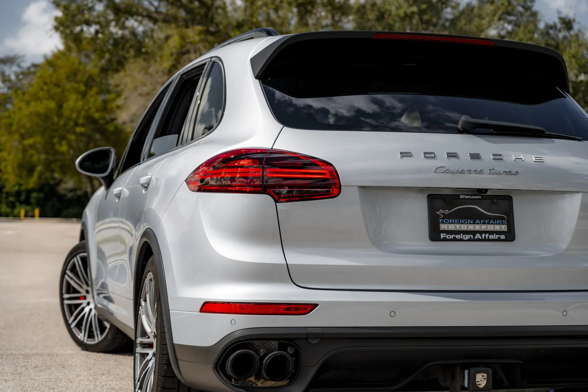 2016 Porsche Cayenne Turbo in Rhodium Silver Metallic
