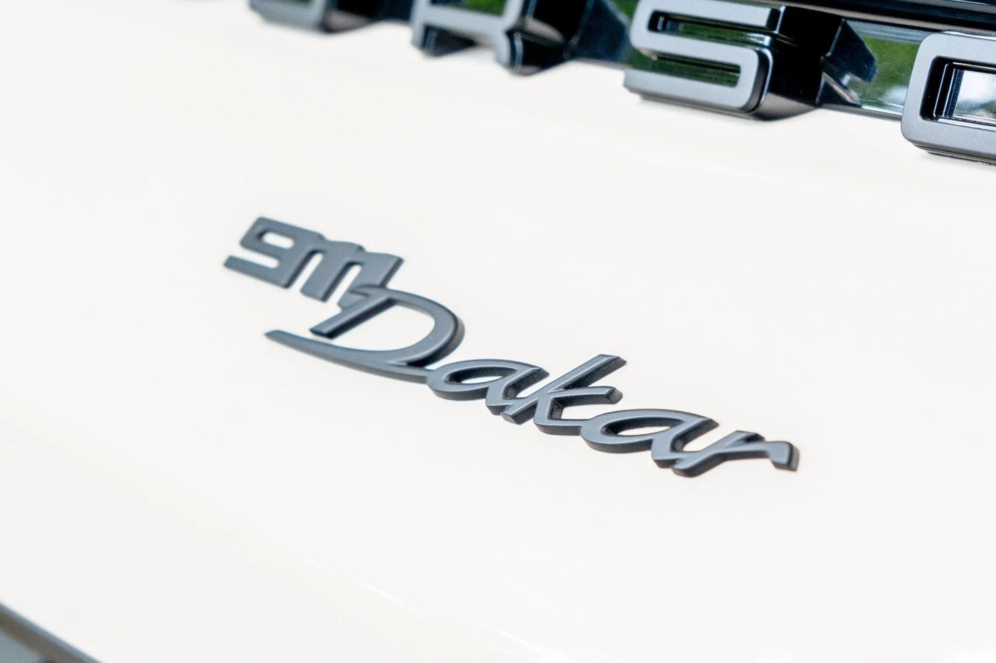 2024 Porsche 911 Dakar in Creme White