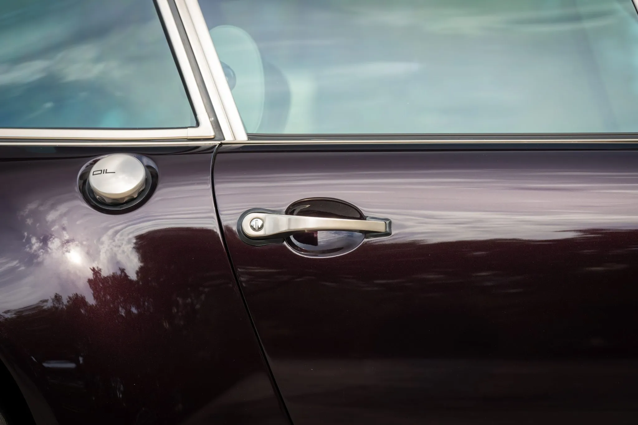 1990 Porsche 911 Carrera 2 Coupe in Aubergine Metallic