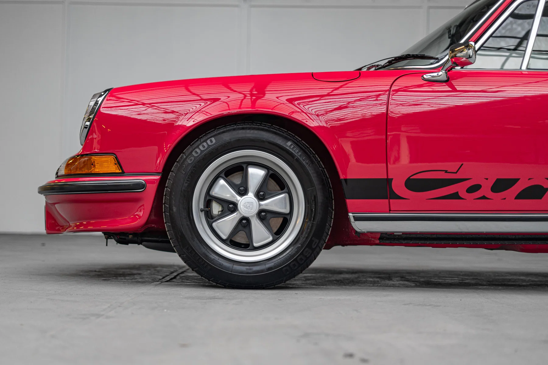 1973 Porsche 911 Carrera RS 2.7 Touring in Strawberry