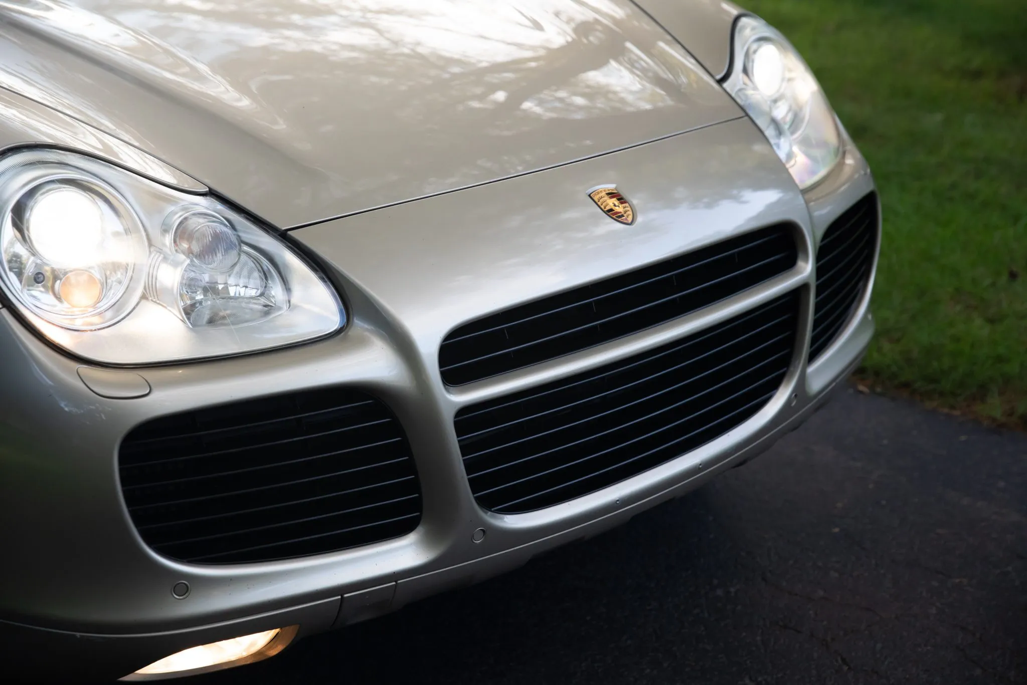 2004 Porsche Cayenne Turbo in Prosecco Metallic