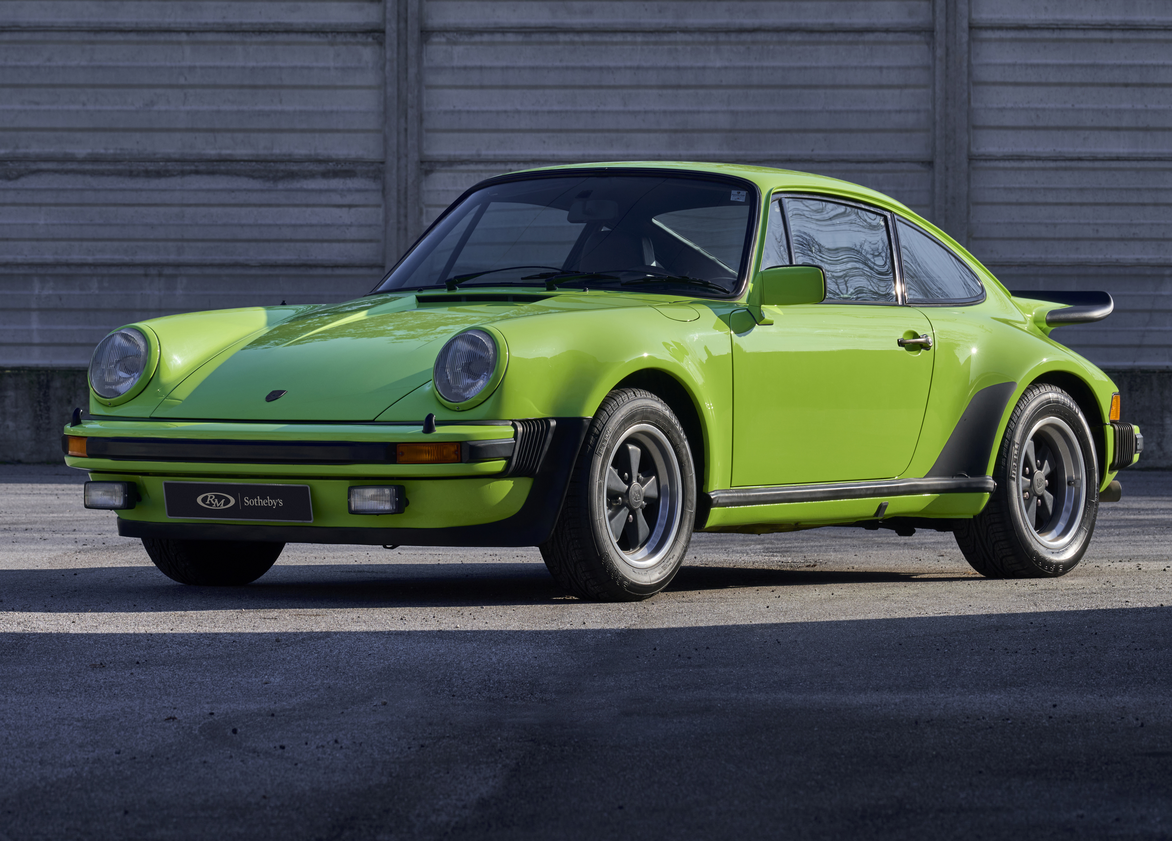 1976 Porsche 911 Turbo Coupé in Apple Green