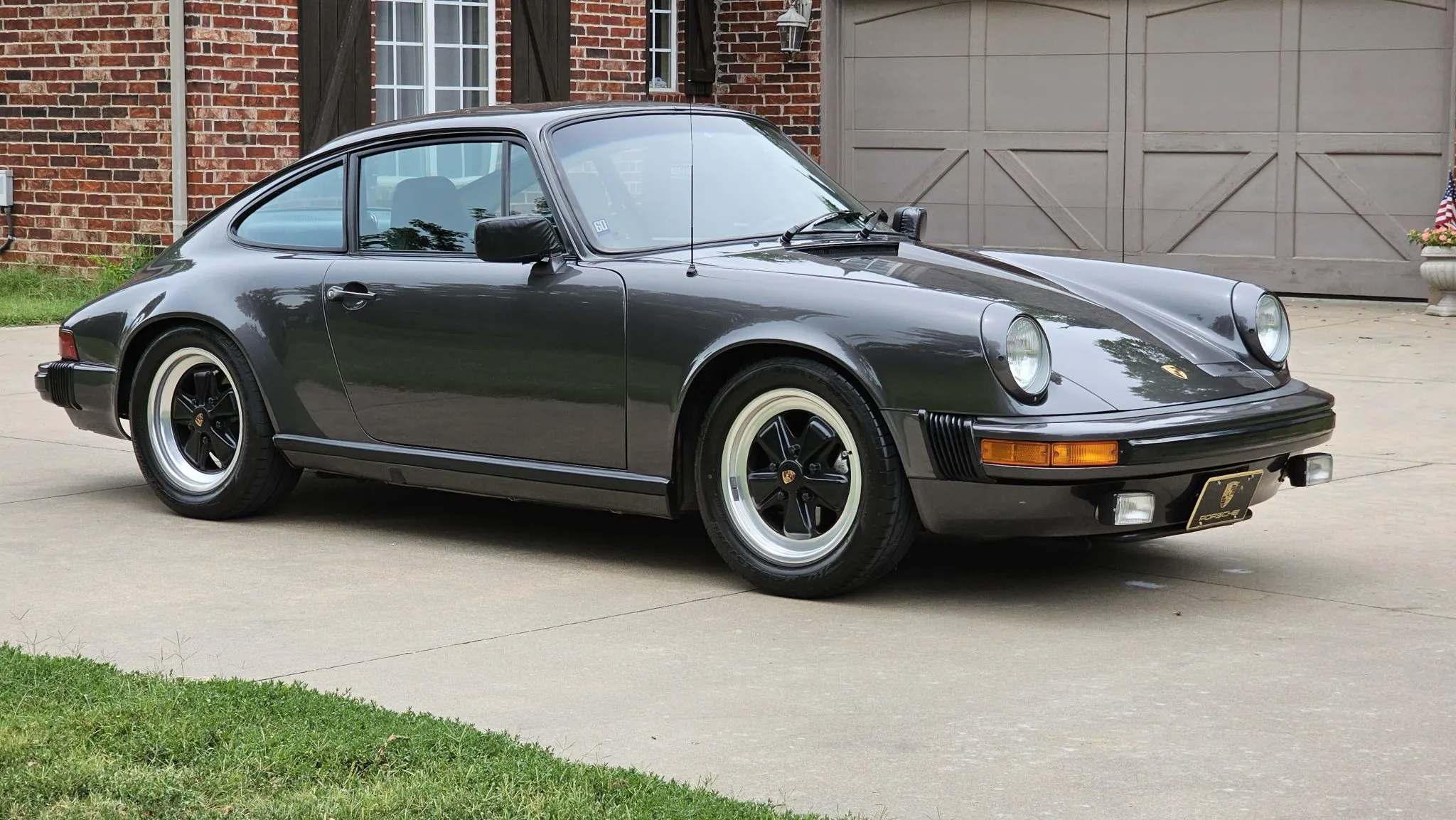1980 Porsche 911SC Coupe in Dolomite Grey Metallic