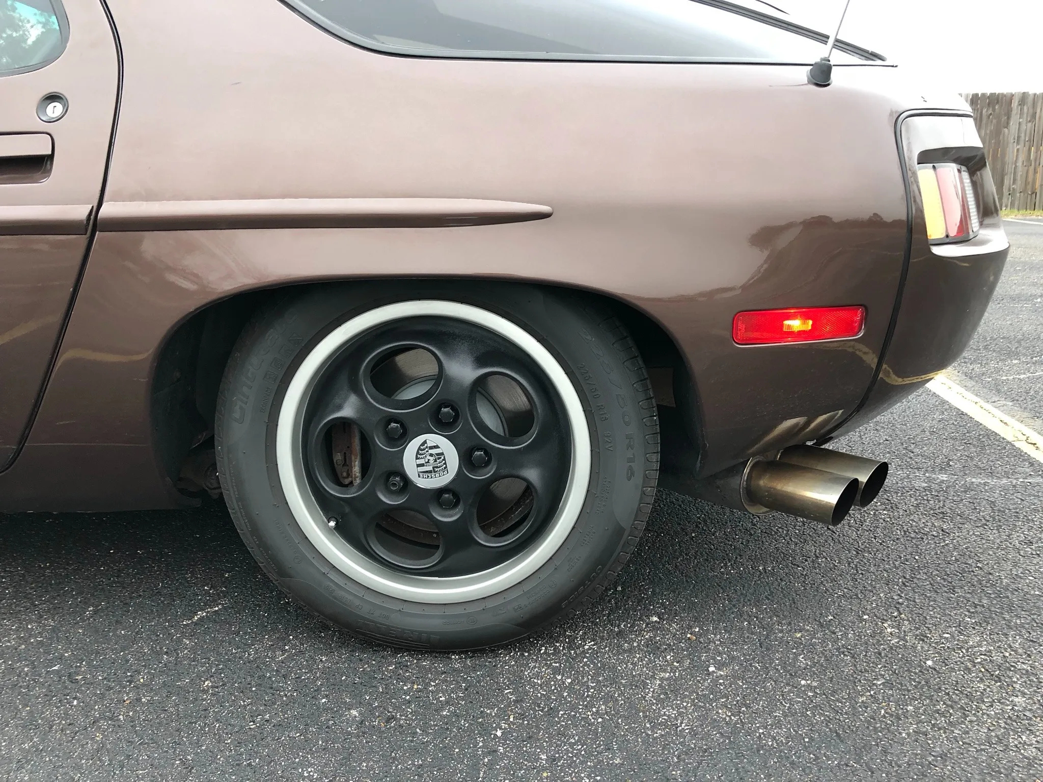1982 Porsche 928 in Rosewood Metallic