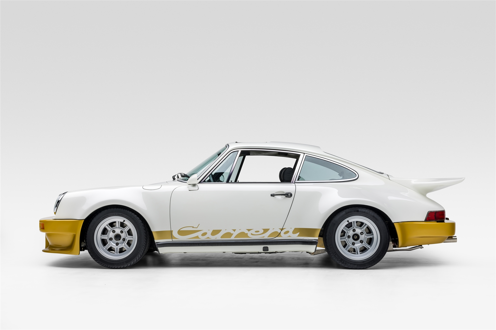 1977 Porsche 911S Coupe in Ivory White