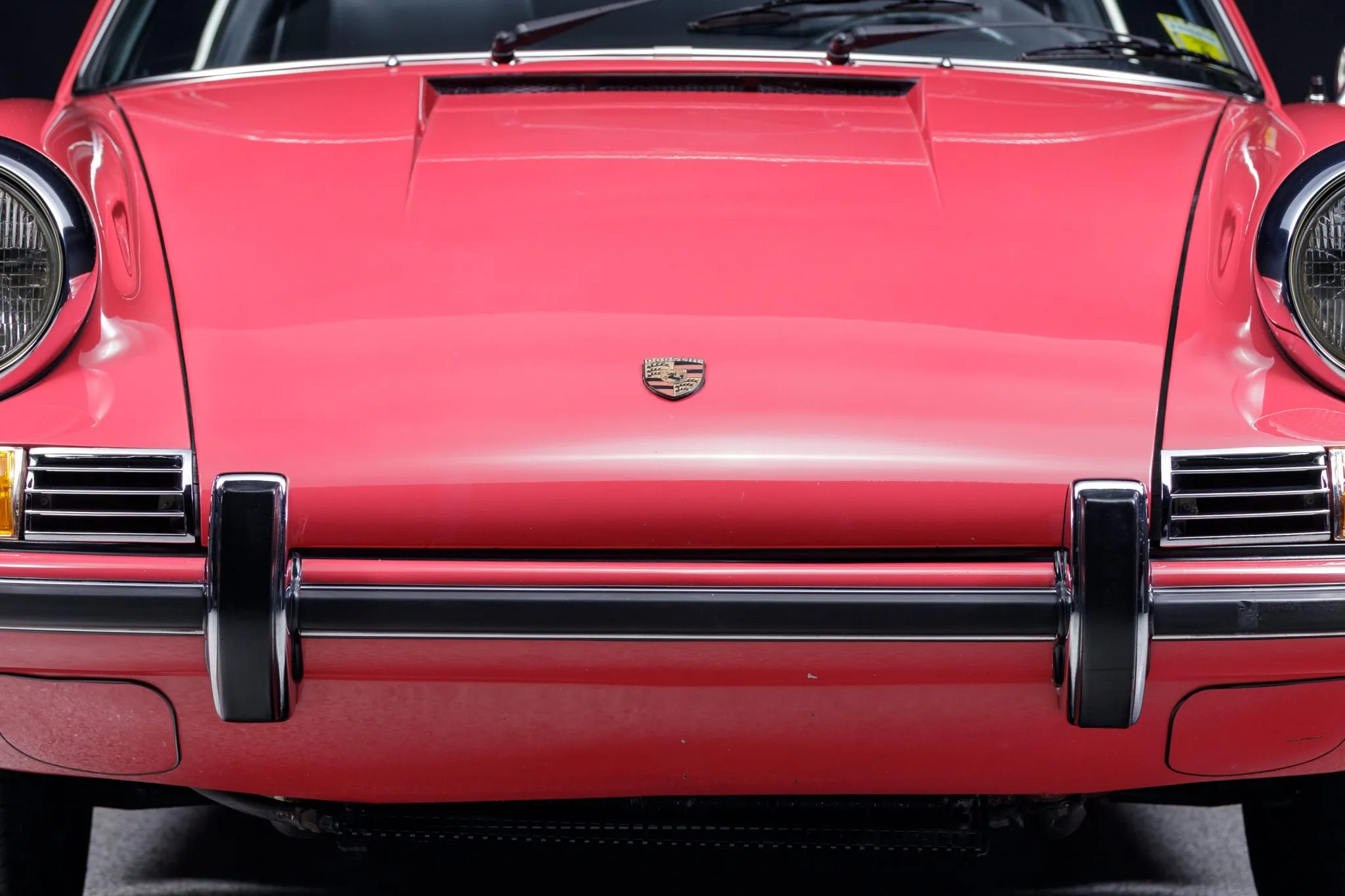 1972 Porsche 911T Targa in Strawberry