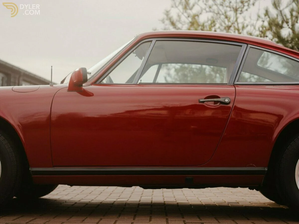 1975 Porsche 911 S in Malaga Red
