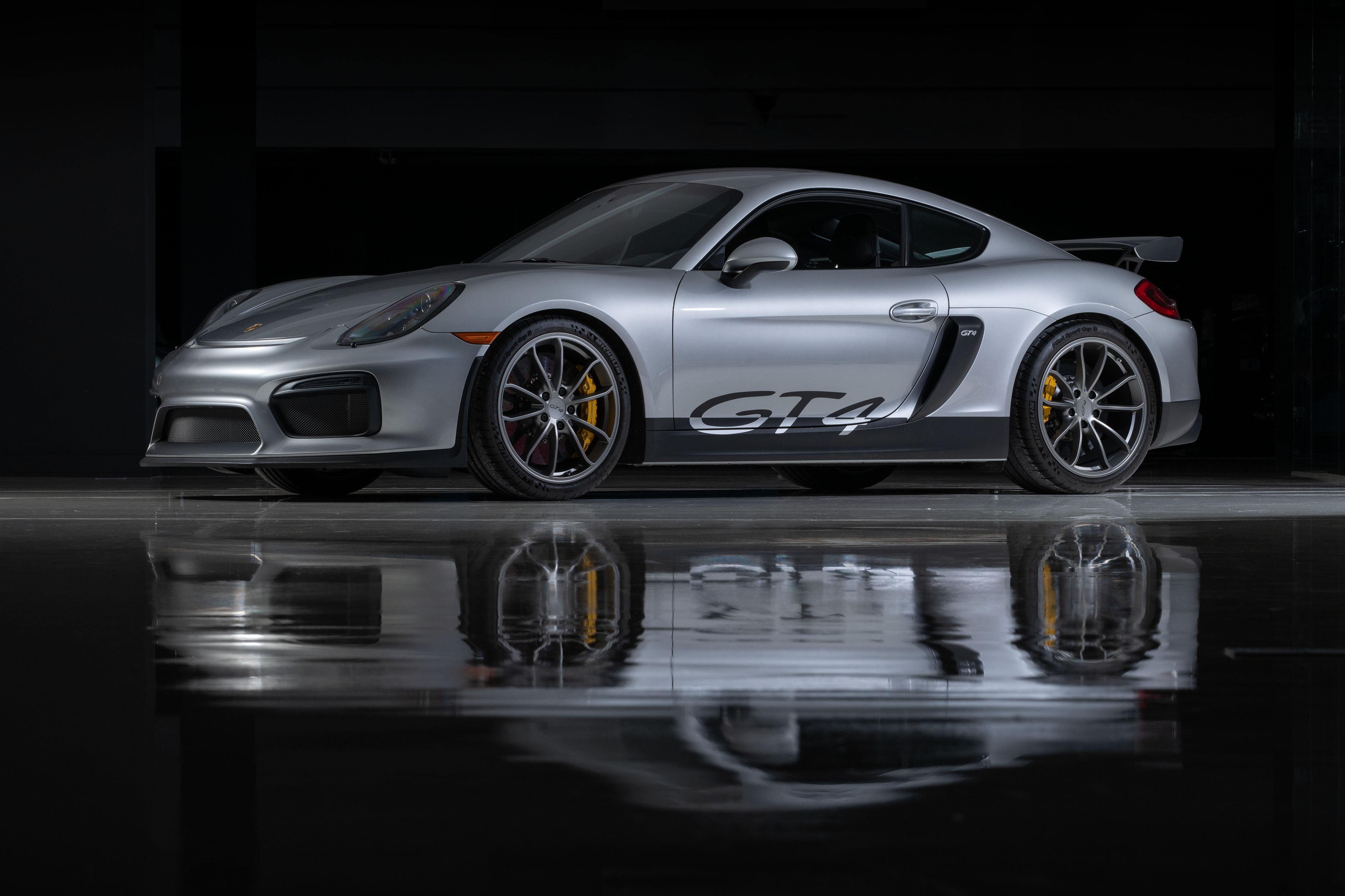 2016 Porsche Cayman GT4 in GT Silver Metallic