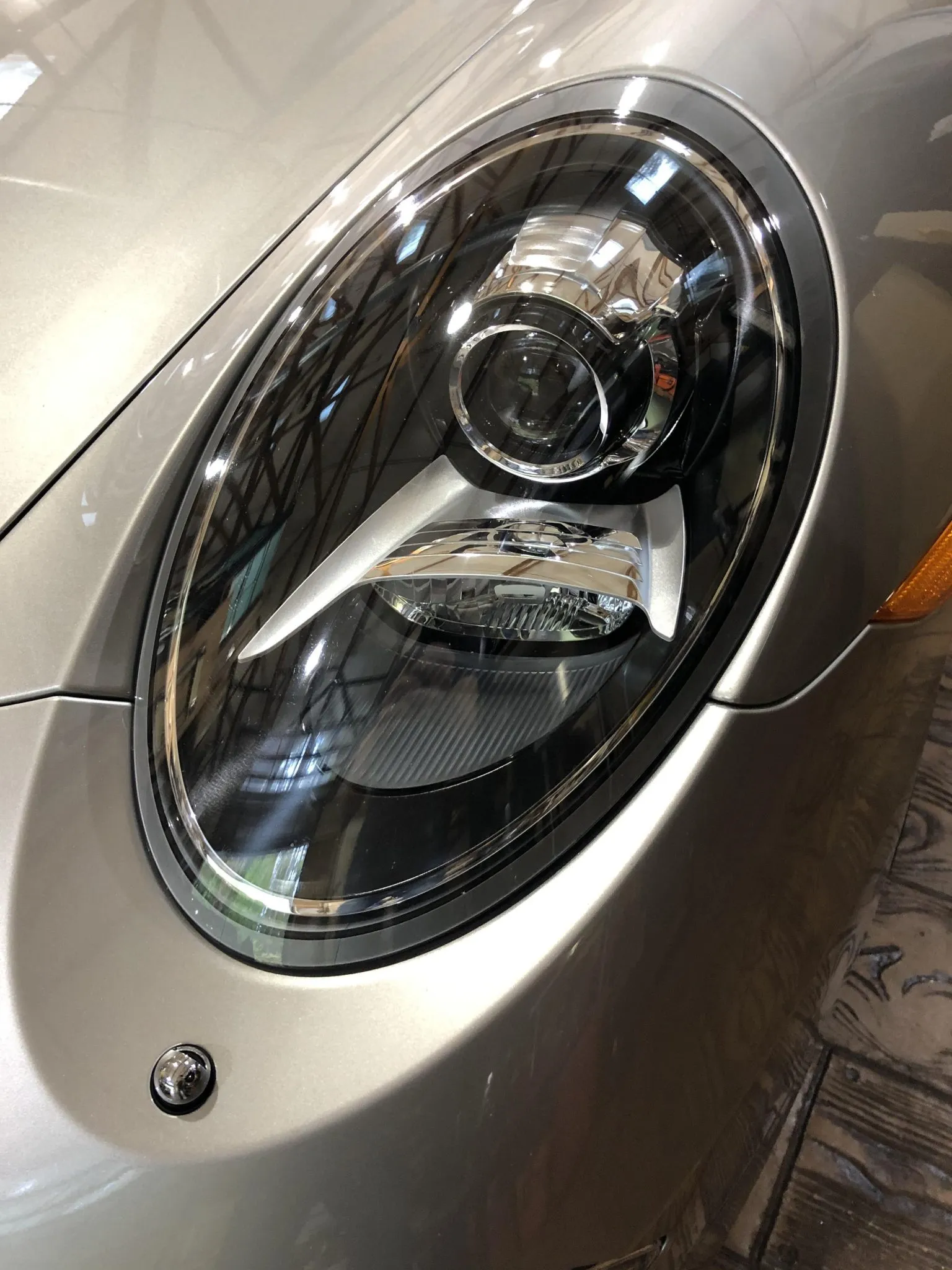 2013 Porsche 911 Carrera S Coupe 7-Speed in Platinum Silver Metallic