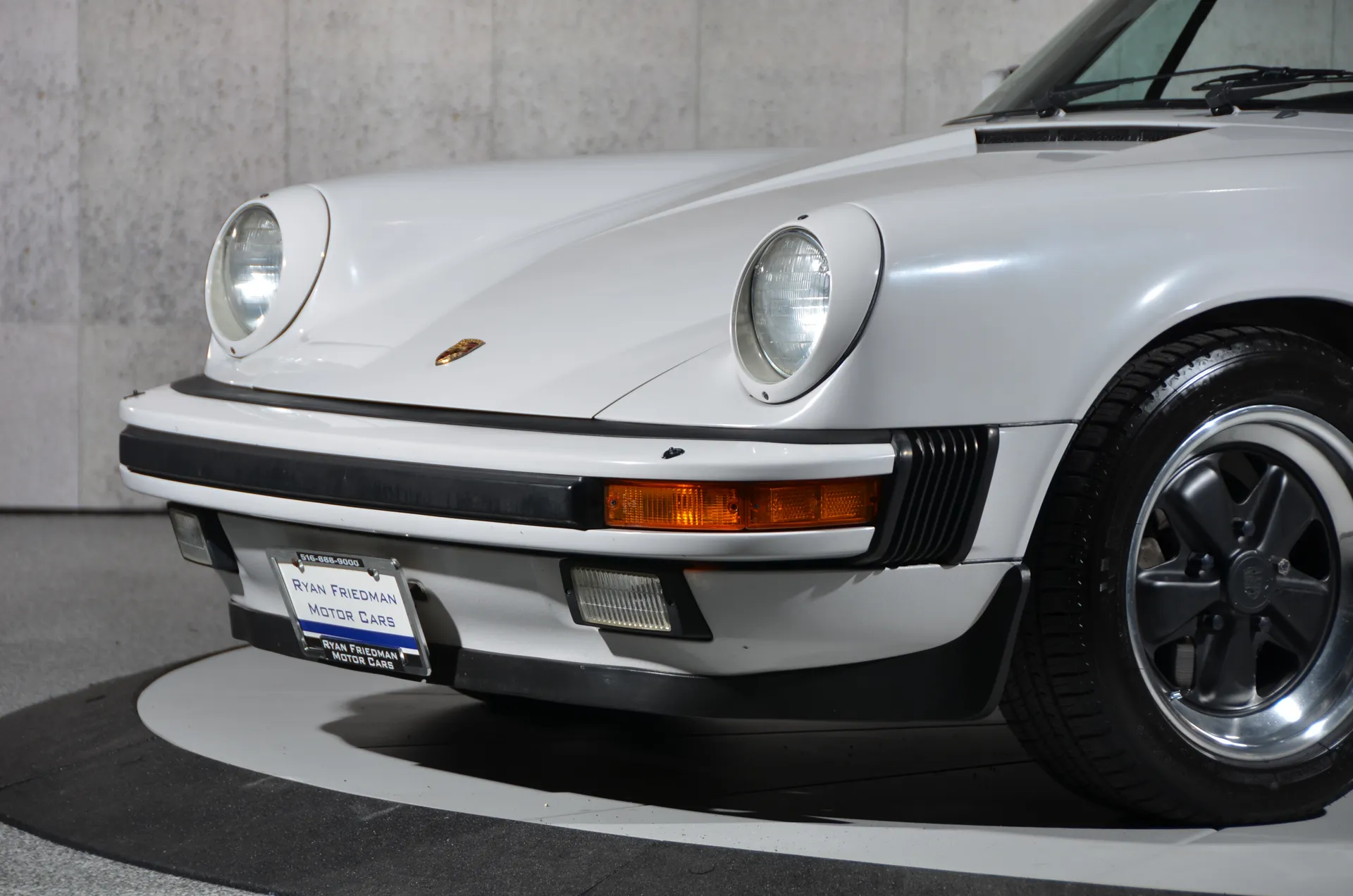 1986 Porsche 911 Carrera Targa in Marble Grey