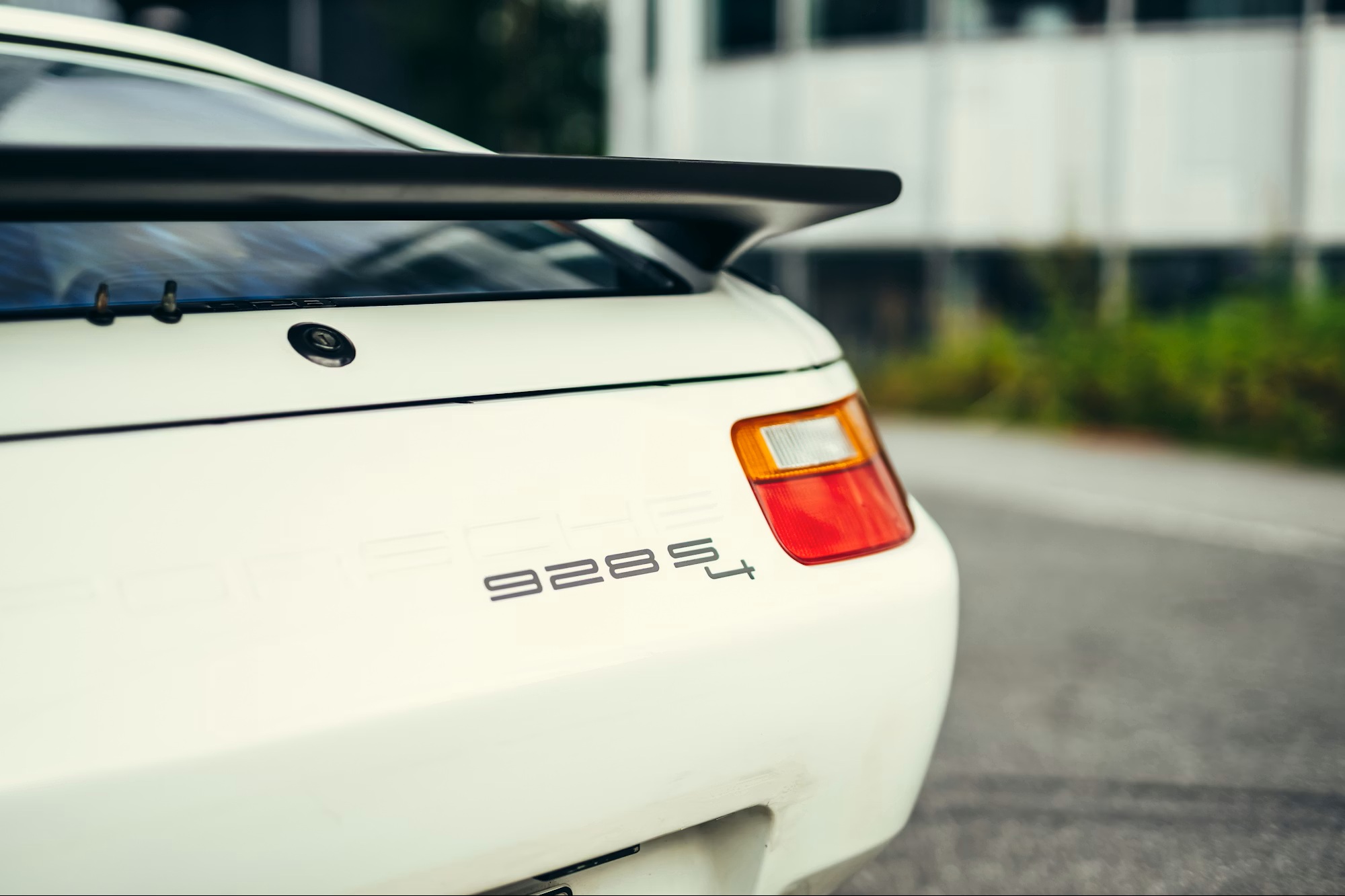 1988 Porsche 928 S4 in White