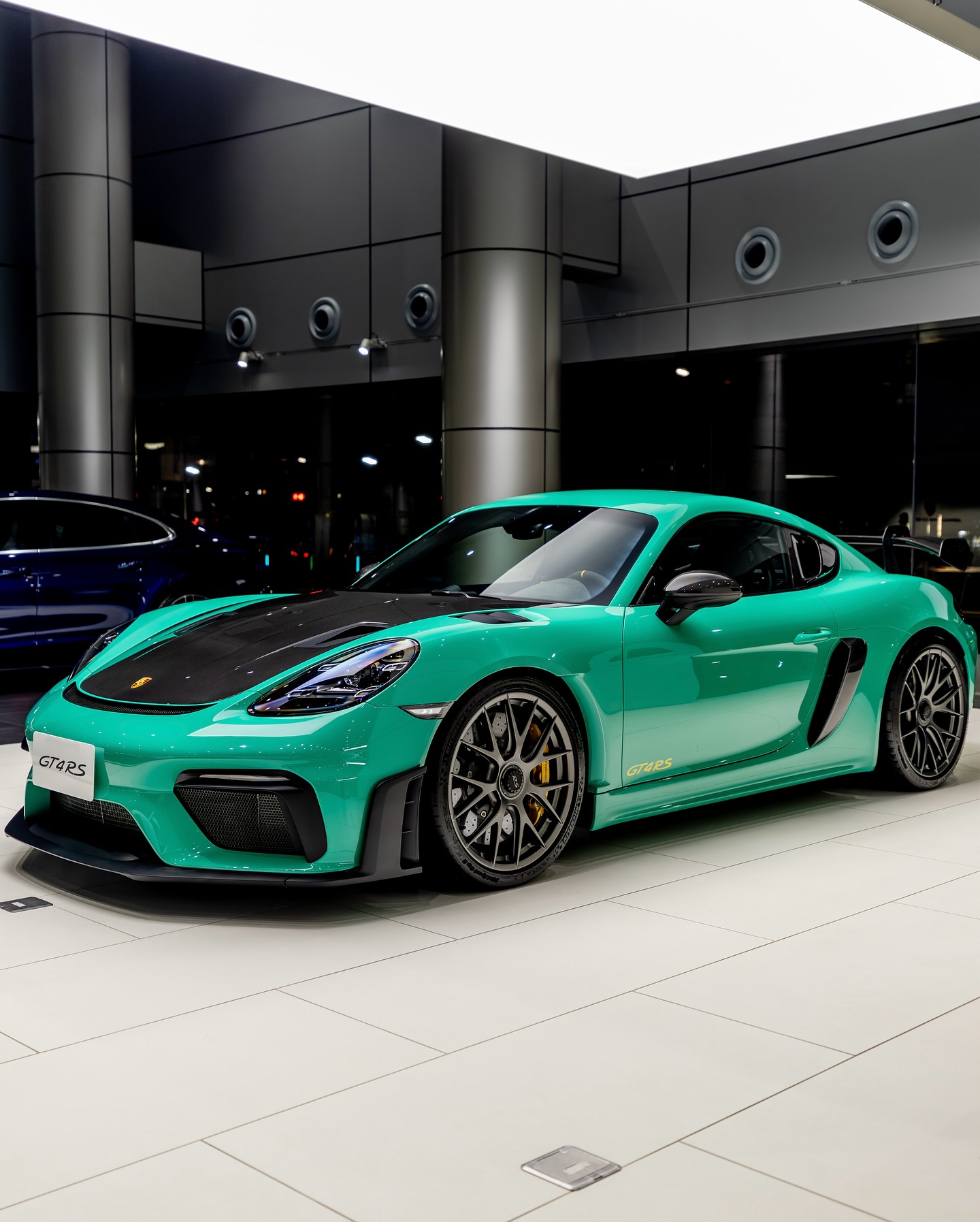 2024 Porsche 718 Cayman GT4 RS Weissach Package in Lighter Green