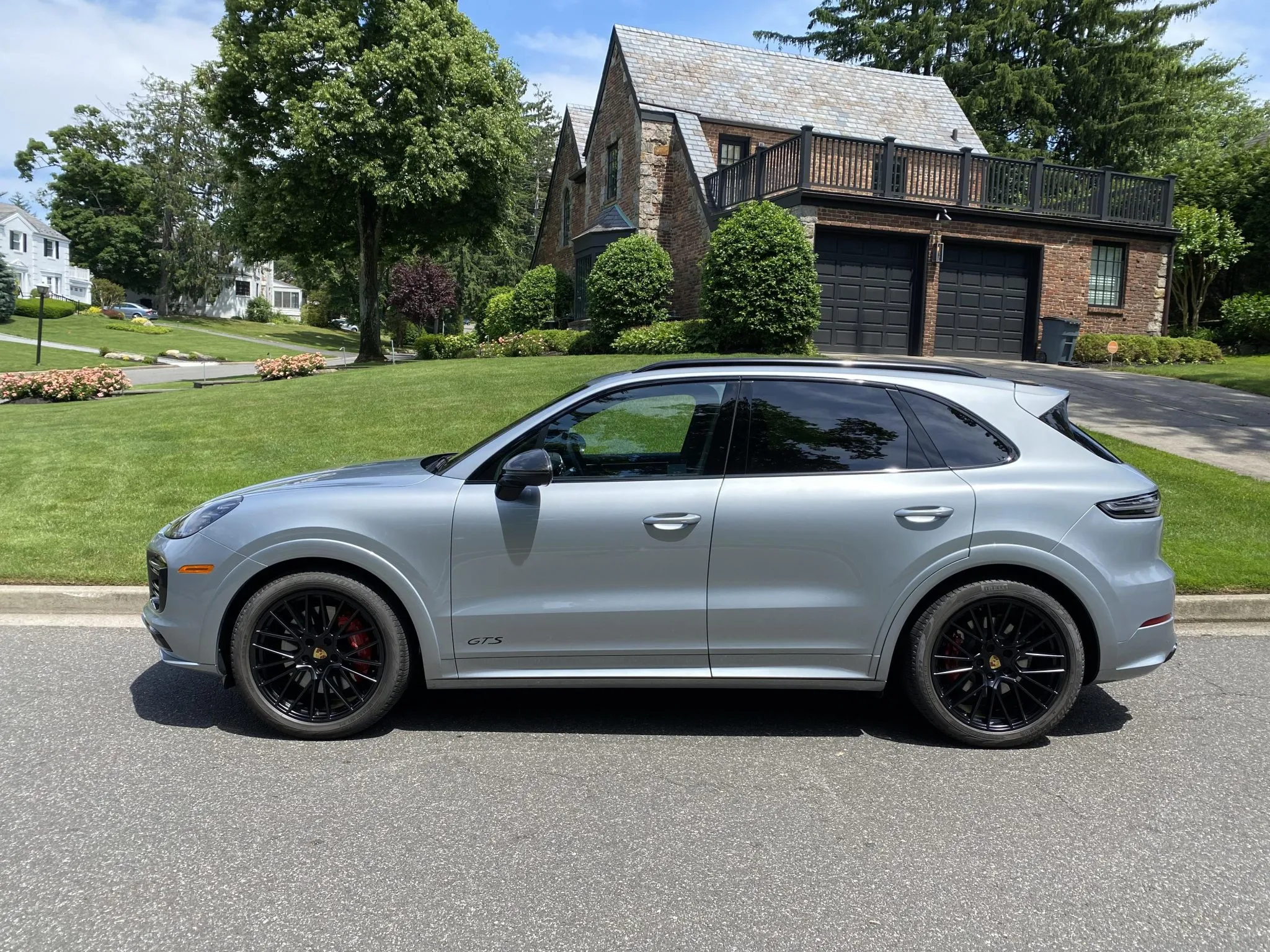 2021 Porsche Cayenne GTS in Dolomite Silver Metallic