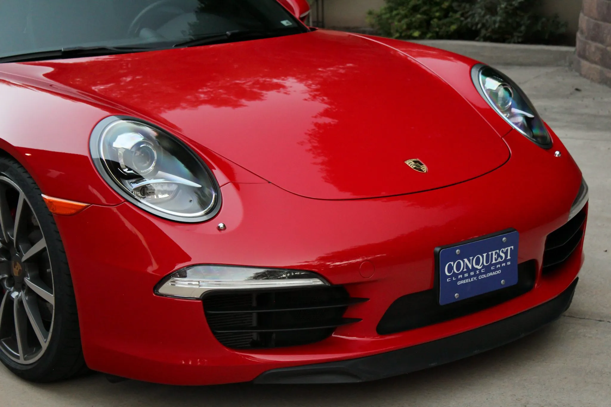 2015 Porsche 911 Carrera S Coupe in Guards Red