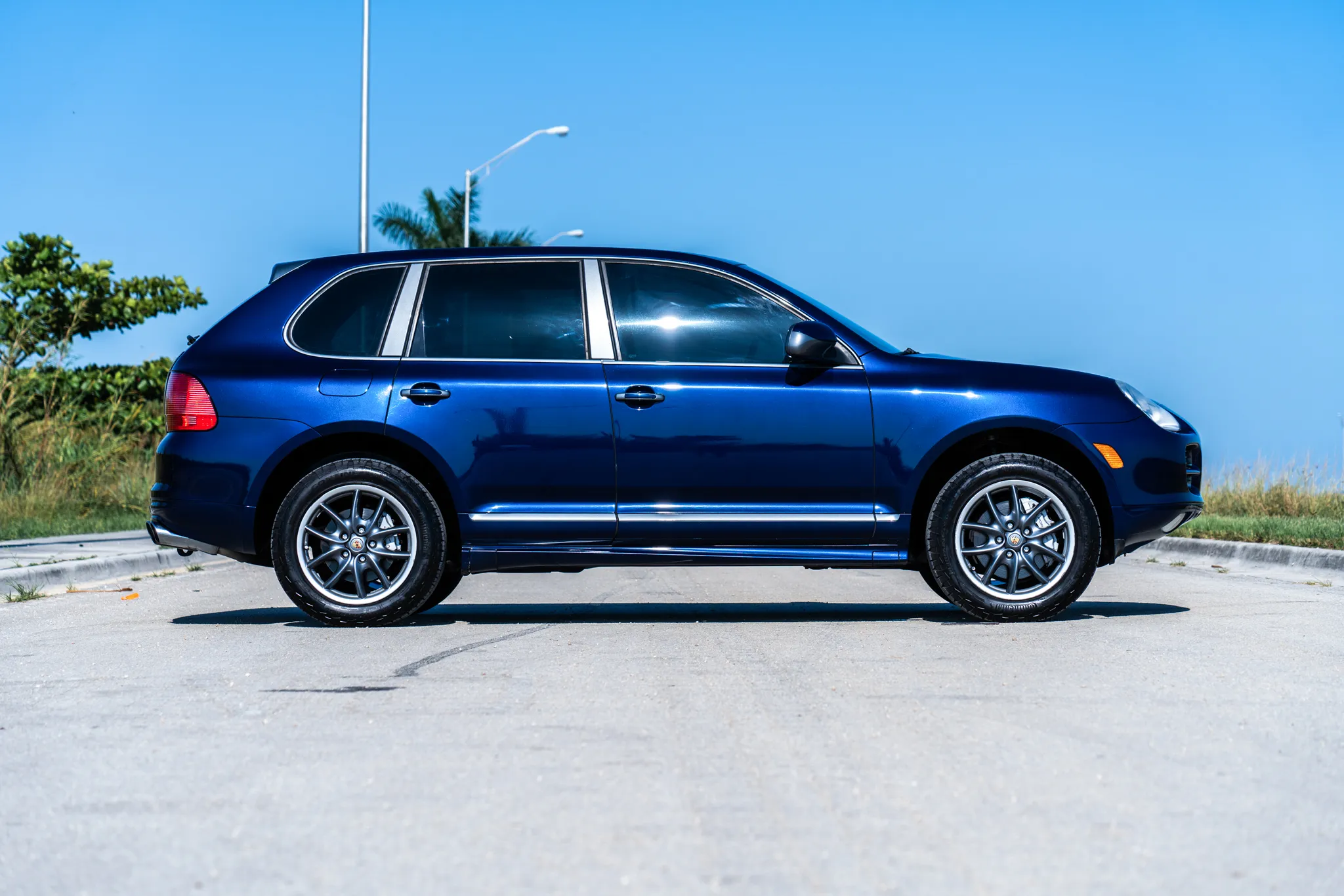 2006 Porsche Cayenne S Titanium Edition in Marine Blue Metallic