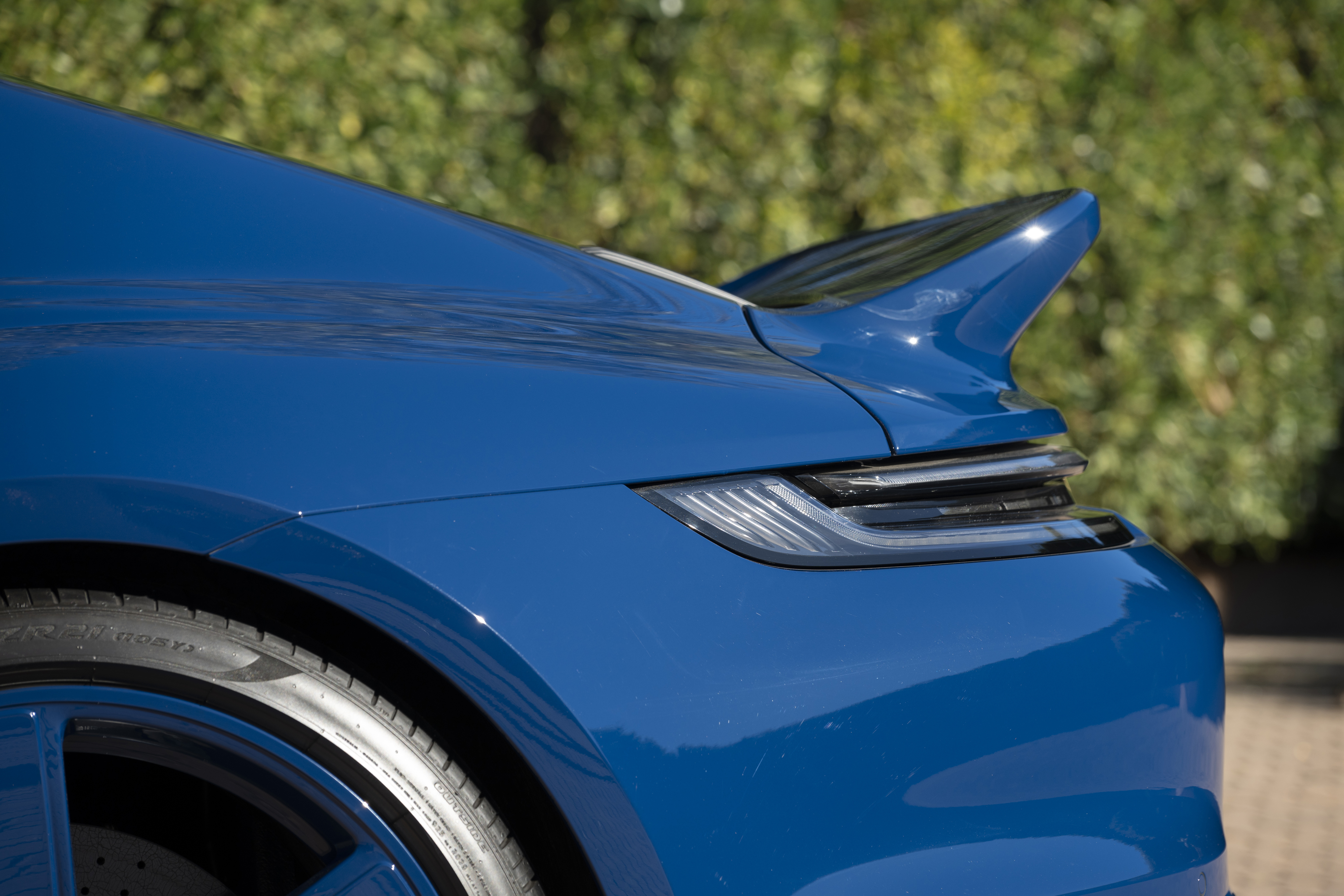2023 Porsche 911 Sport Classic in Manaus Blue