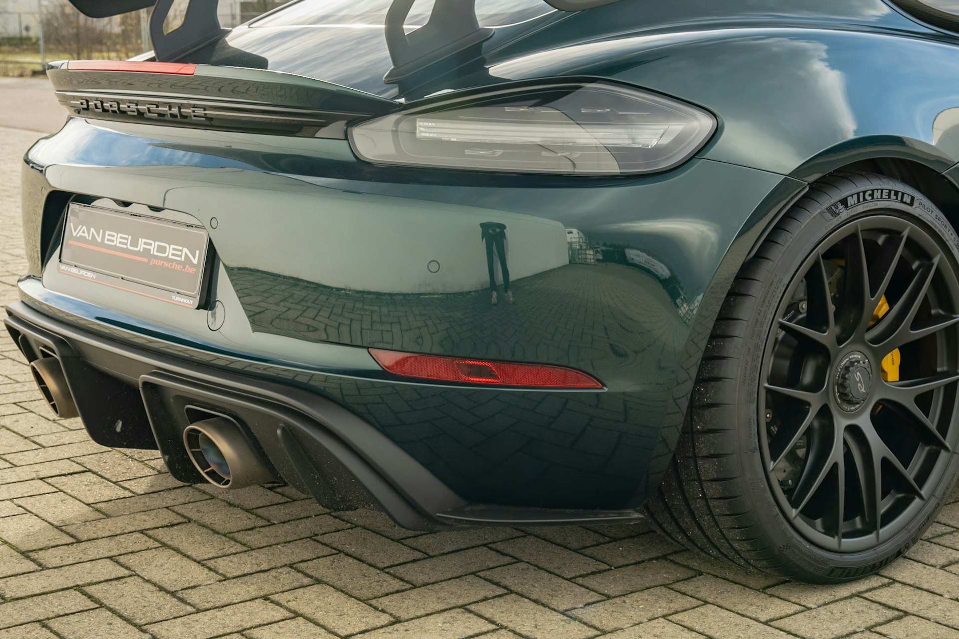2022 Porsche 718 Cayman GT4 RS Weissach Pack in Jet Green Metallic