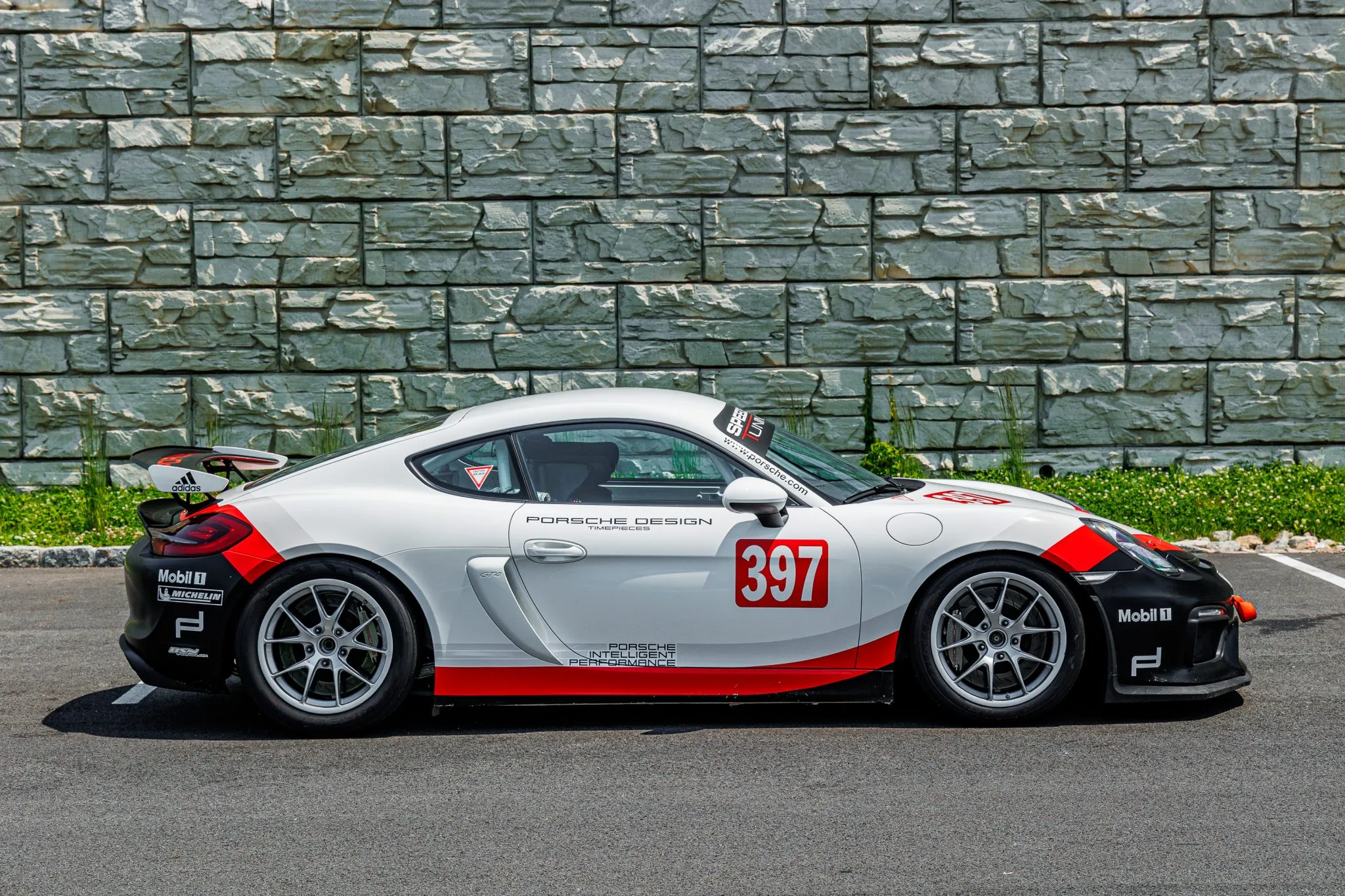 2016 Porsche Cayman GT4 Clubsport in Pure White