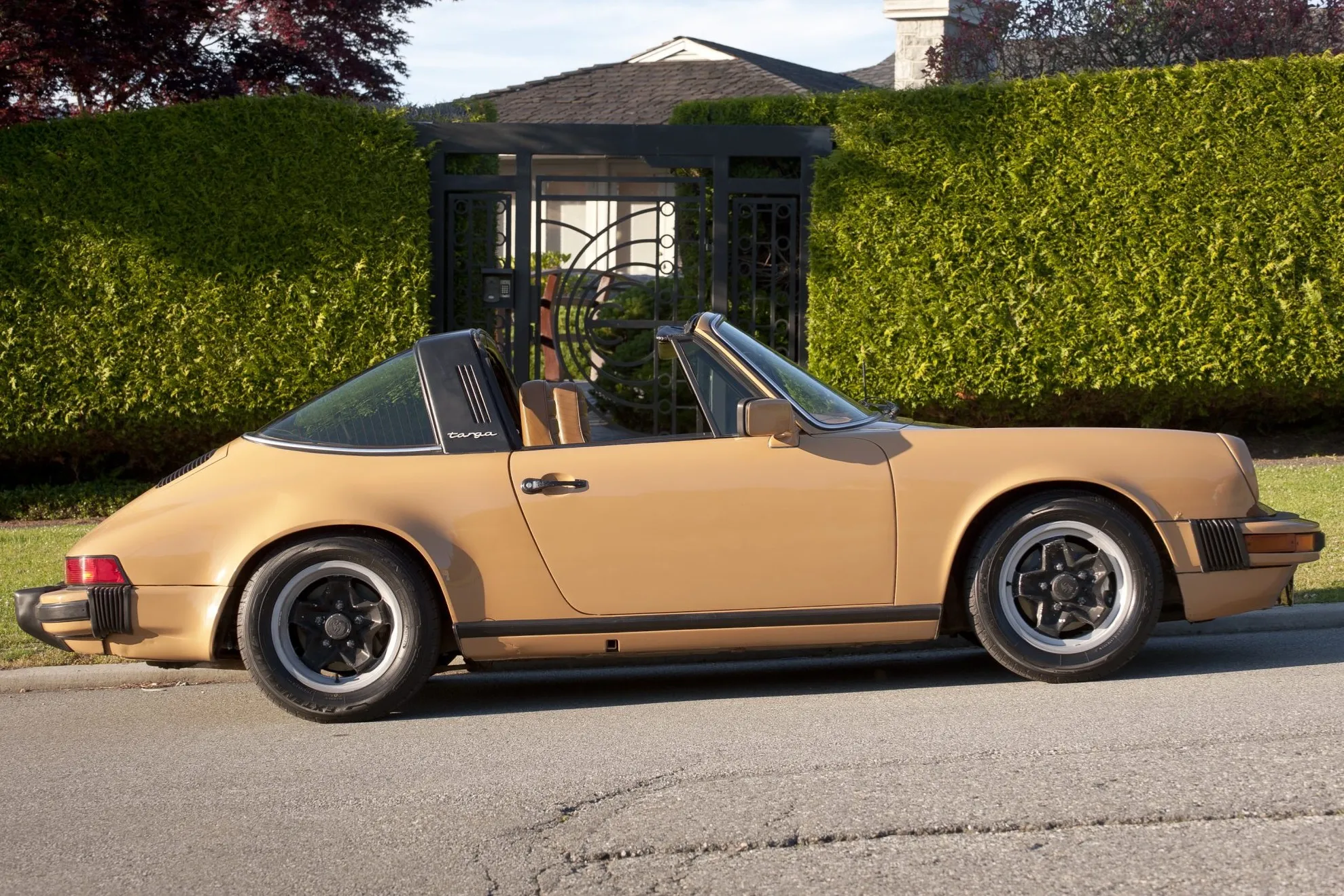 1978 Porsche 911SC Targa in Cashmere Beige