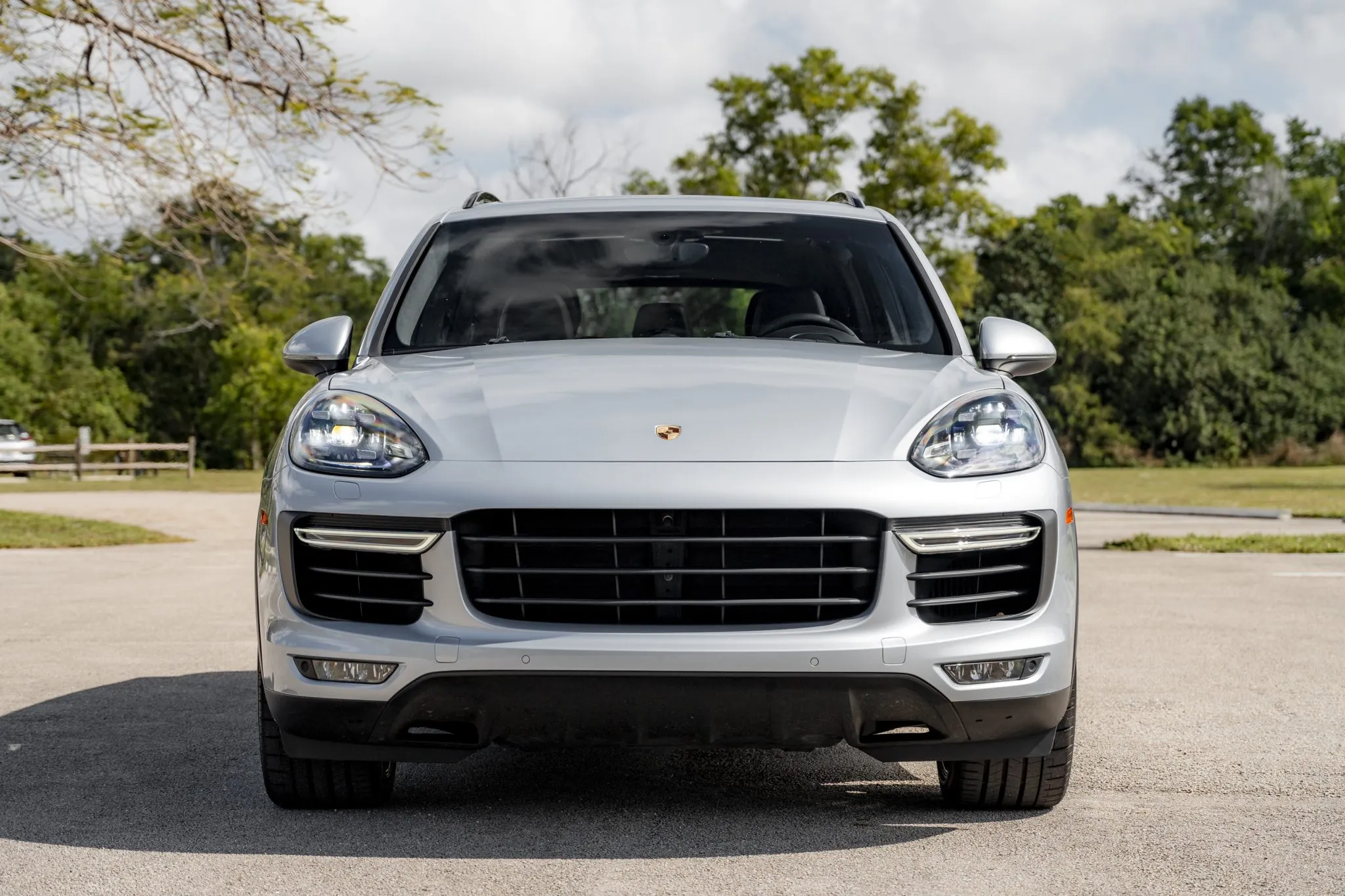 2016 Porsche Cayenne Turbo in Rhodium Silver Metallic