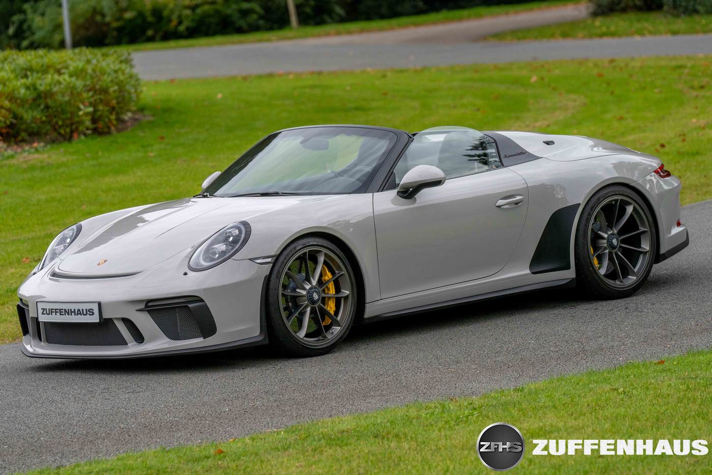 2019 Porsche 911 Speedster in Chalk