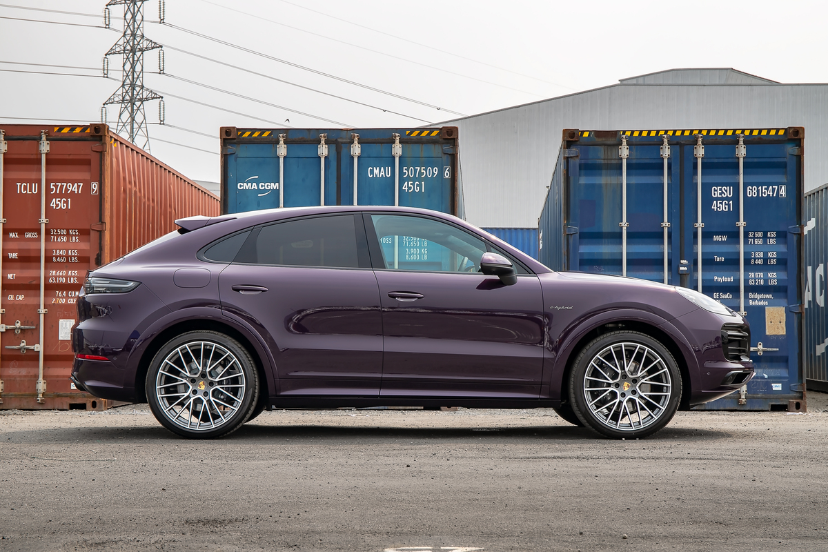 2022 Porsche Cayenne Coupe E-Hybrid Platinum Edition in Merlin Purple Metallic