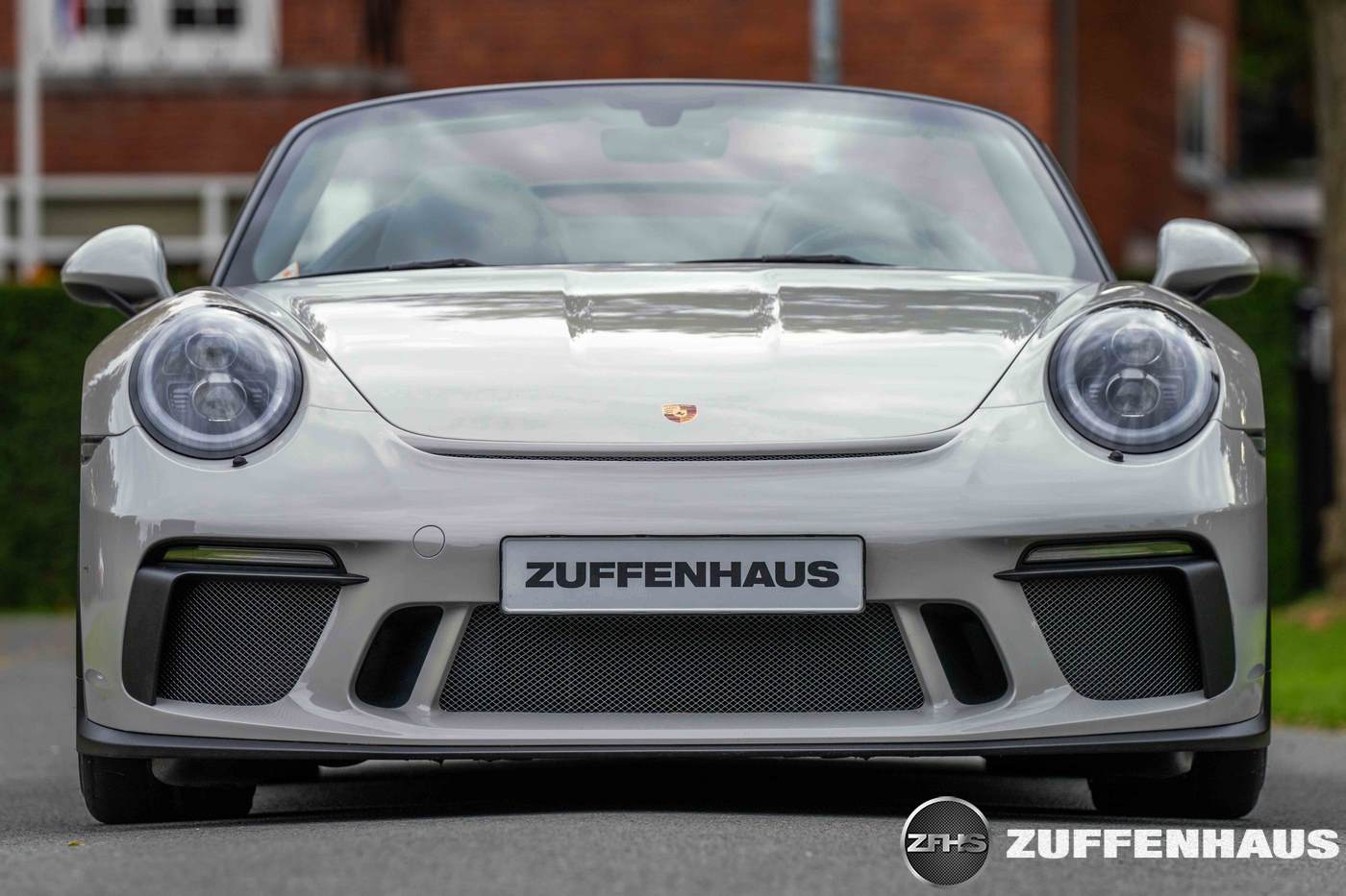 2019 Porsche 911 Speedster in Chalk