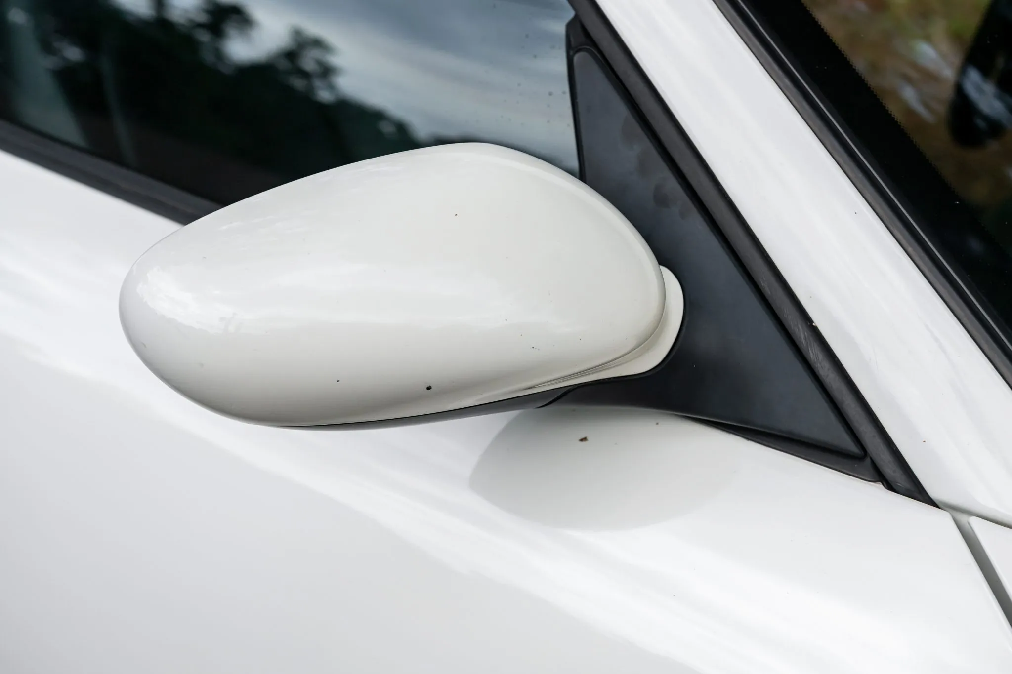 2000 Porsche 911 Carrera Coupe in Biarritz White