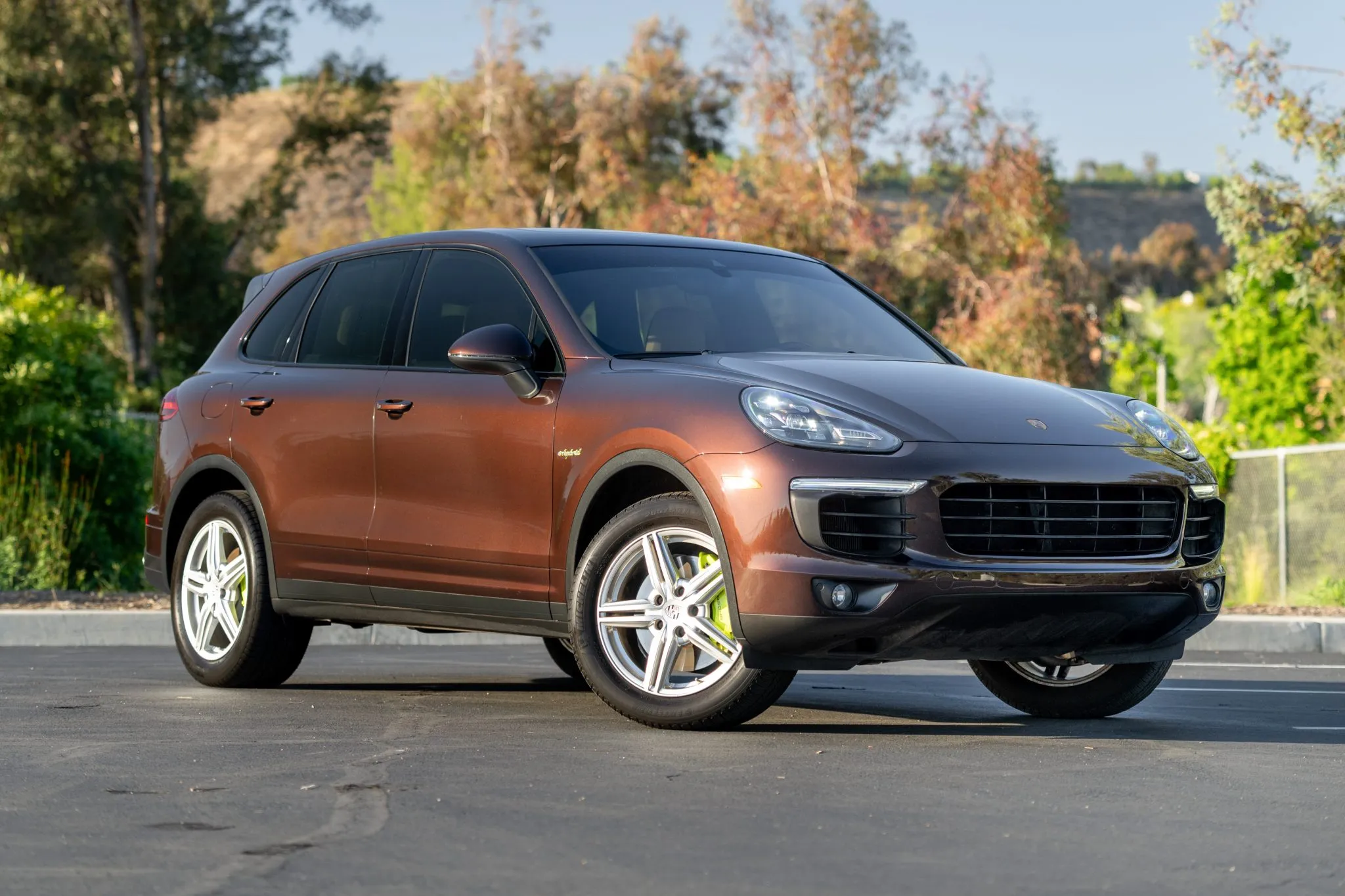 2016 Porsche Cayenne S E-Hybrid in Mahogany Metallic