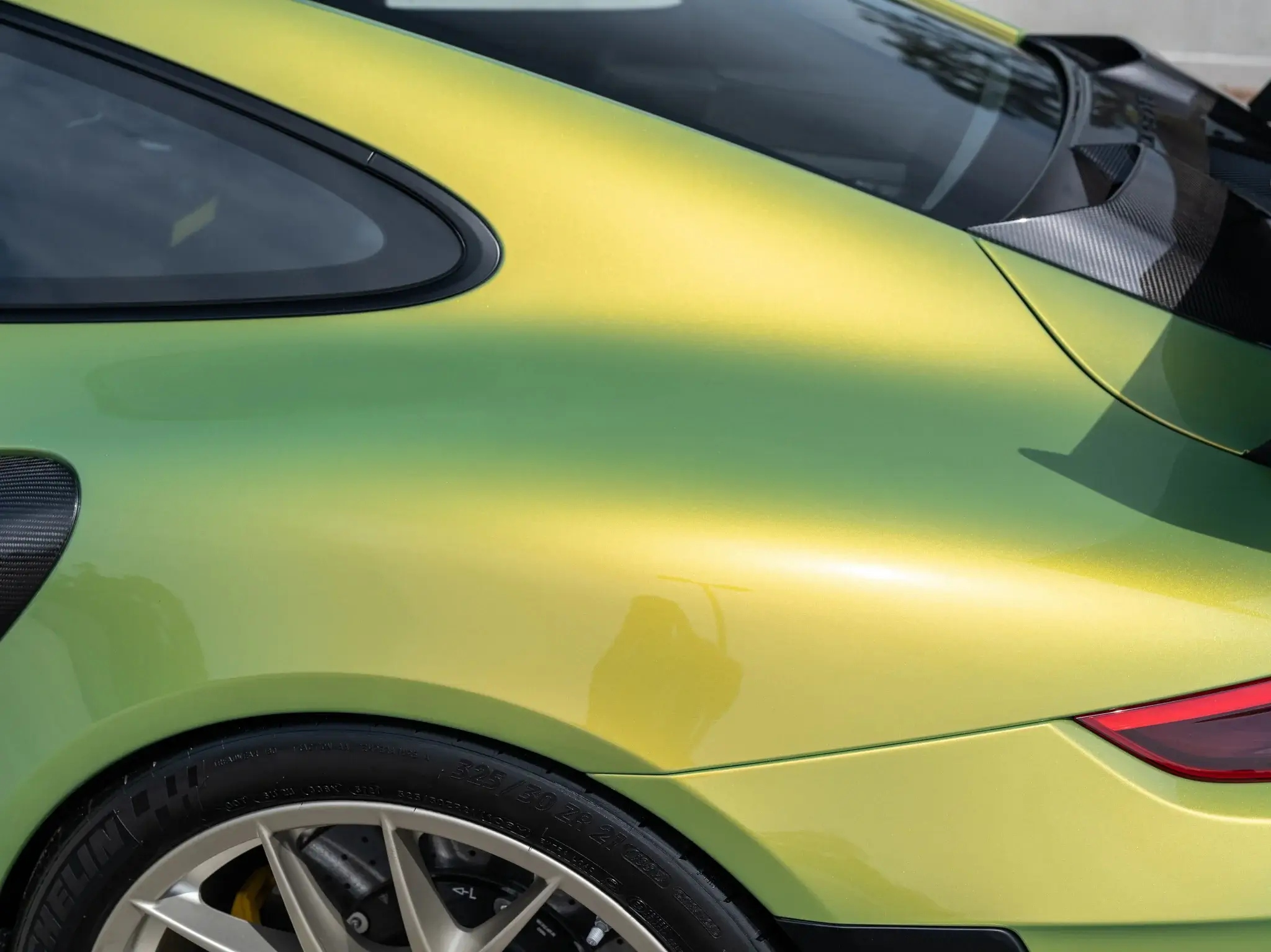 2019 Porsche 911 GT2 RS in Python Green Chromaflair