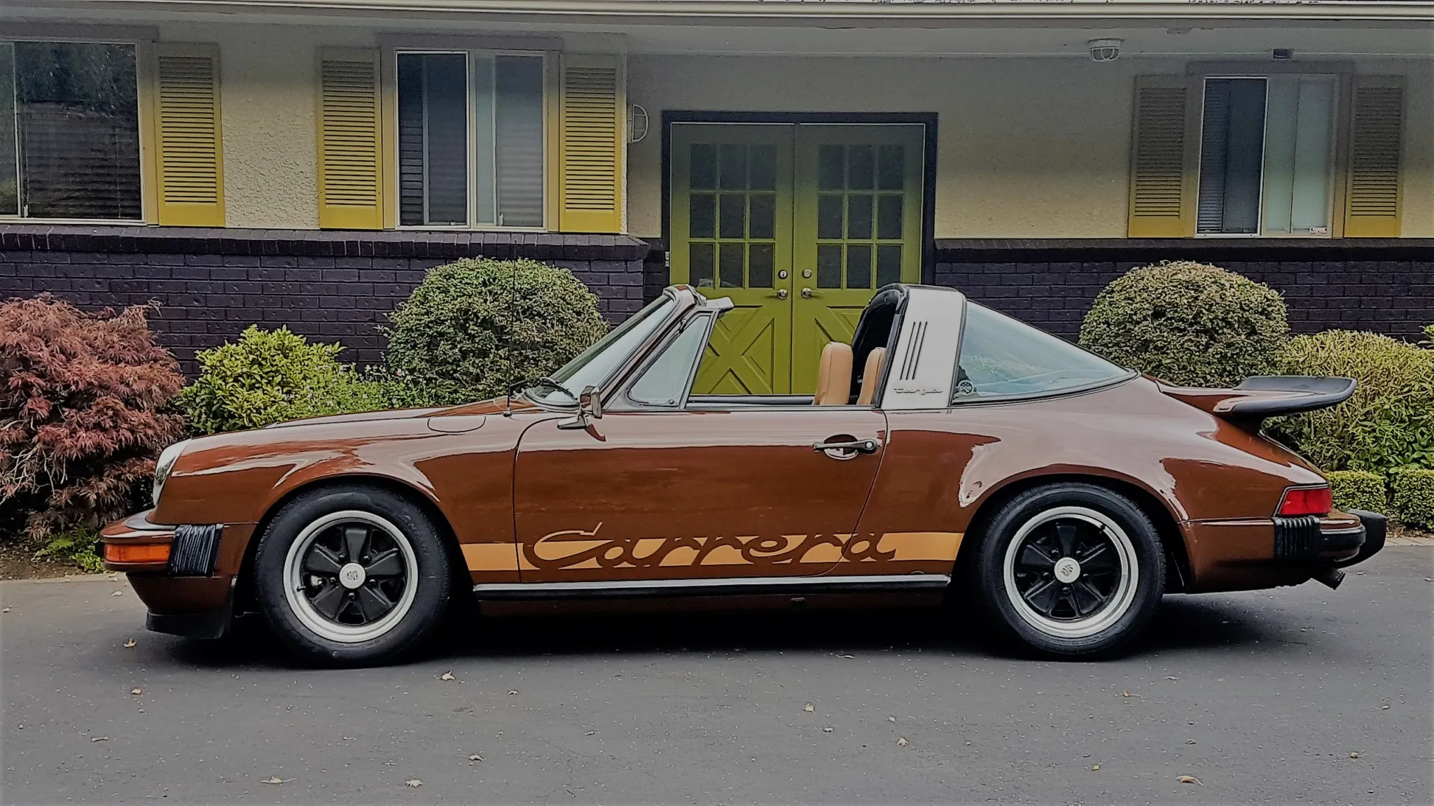 1974 Porsche 911 Carrera Targa in Bitter Chocolate