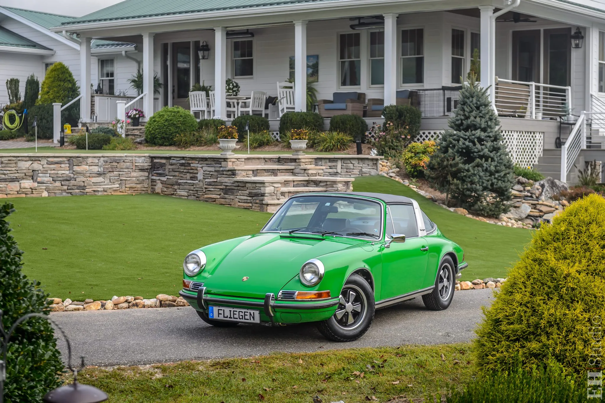 1972 Porsche 911T Targa in Kelly Green